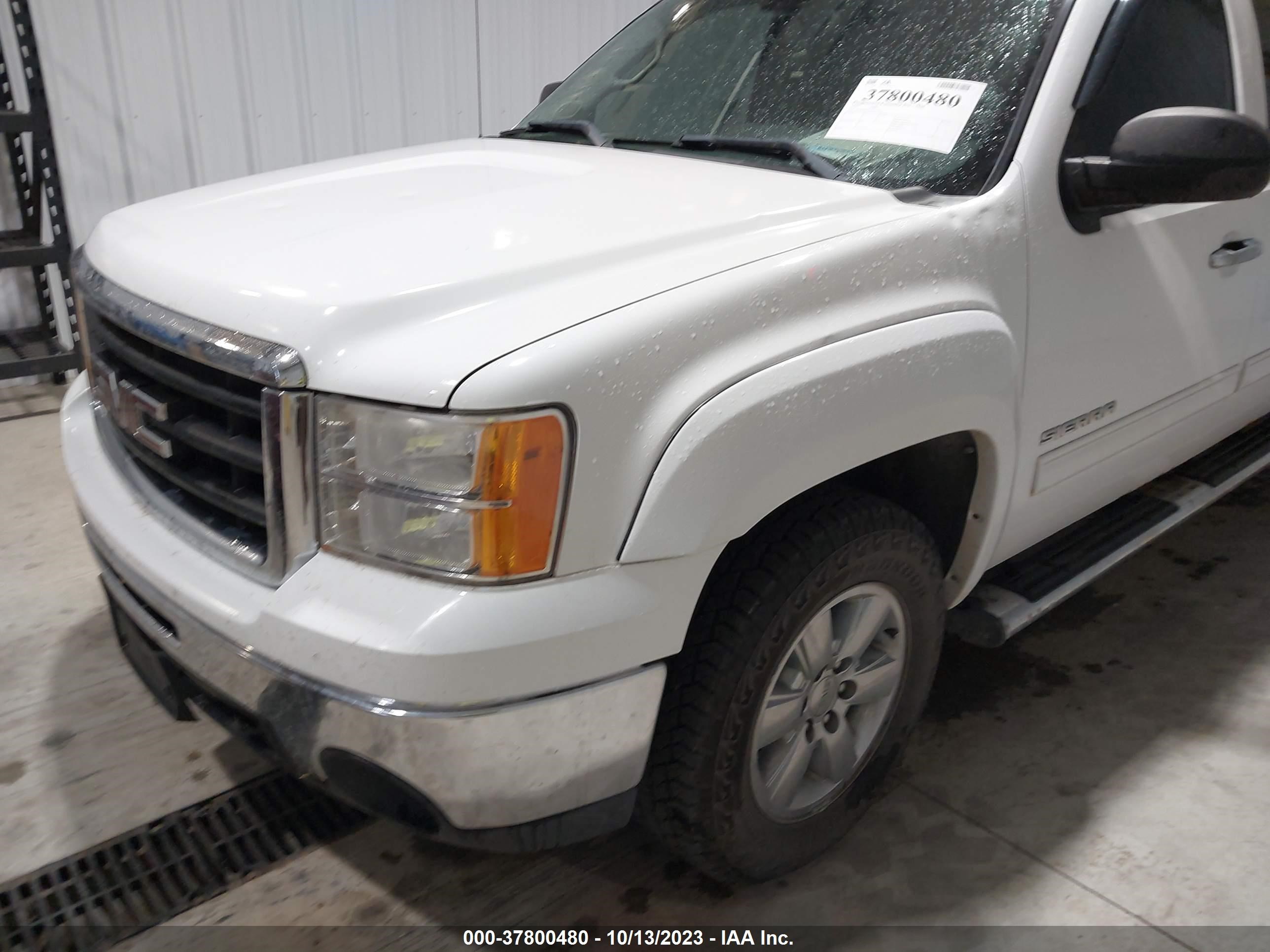 Photo 1 VIN: 3GTRKVE32AG115276 - GMC SIERRA 