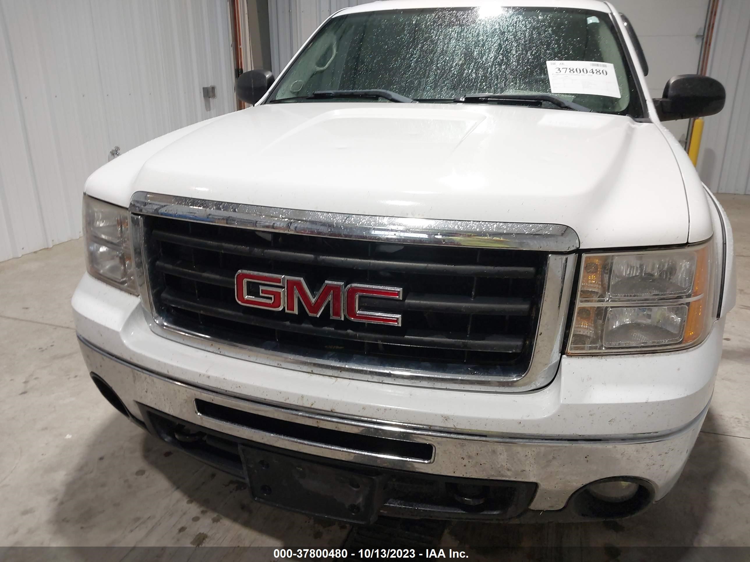 Photo 11 VIN: 3GTRKVE32AG115276 - GMC SIERRA 