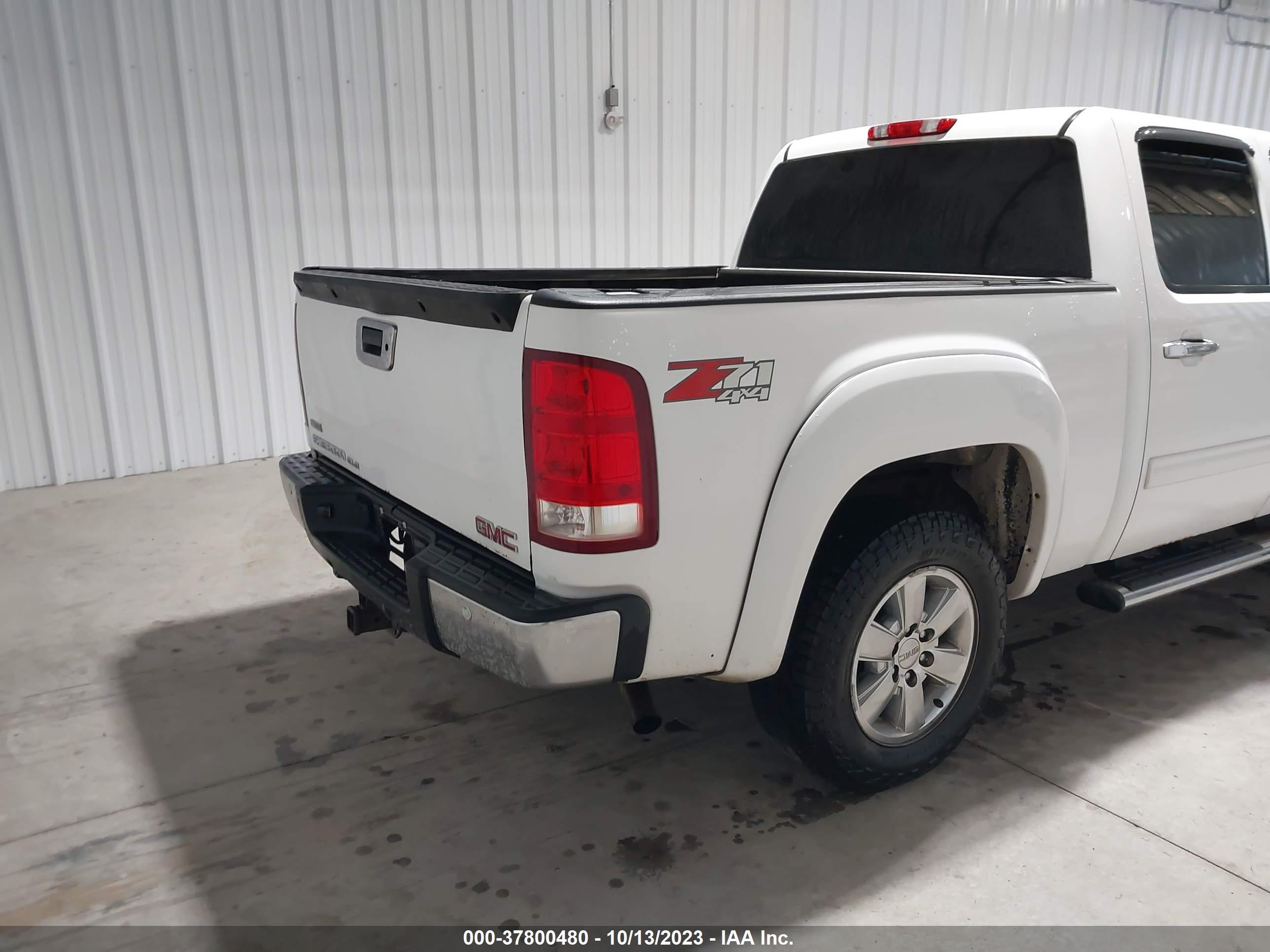 Photo 3 VIN: 3GTRKVE32AG115276 - GMC SIERRA 