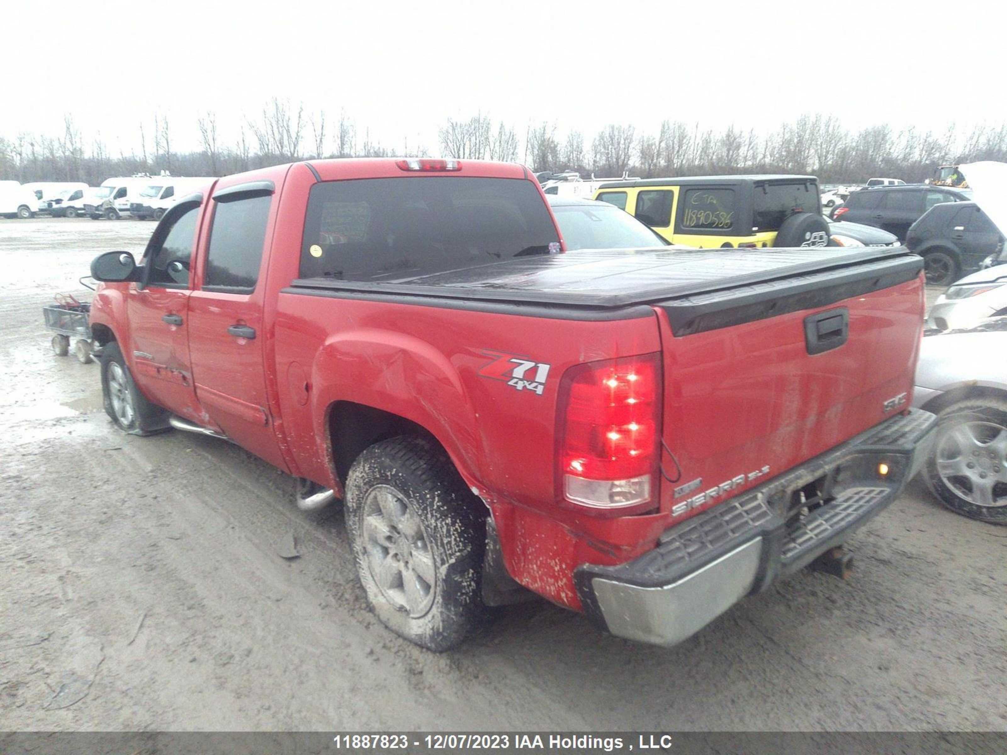 Photo 2 VIN: 3GTRKVE32AG175087 - GMC SIERRA 