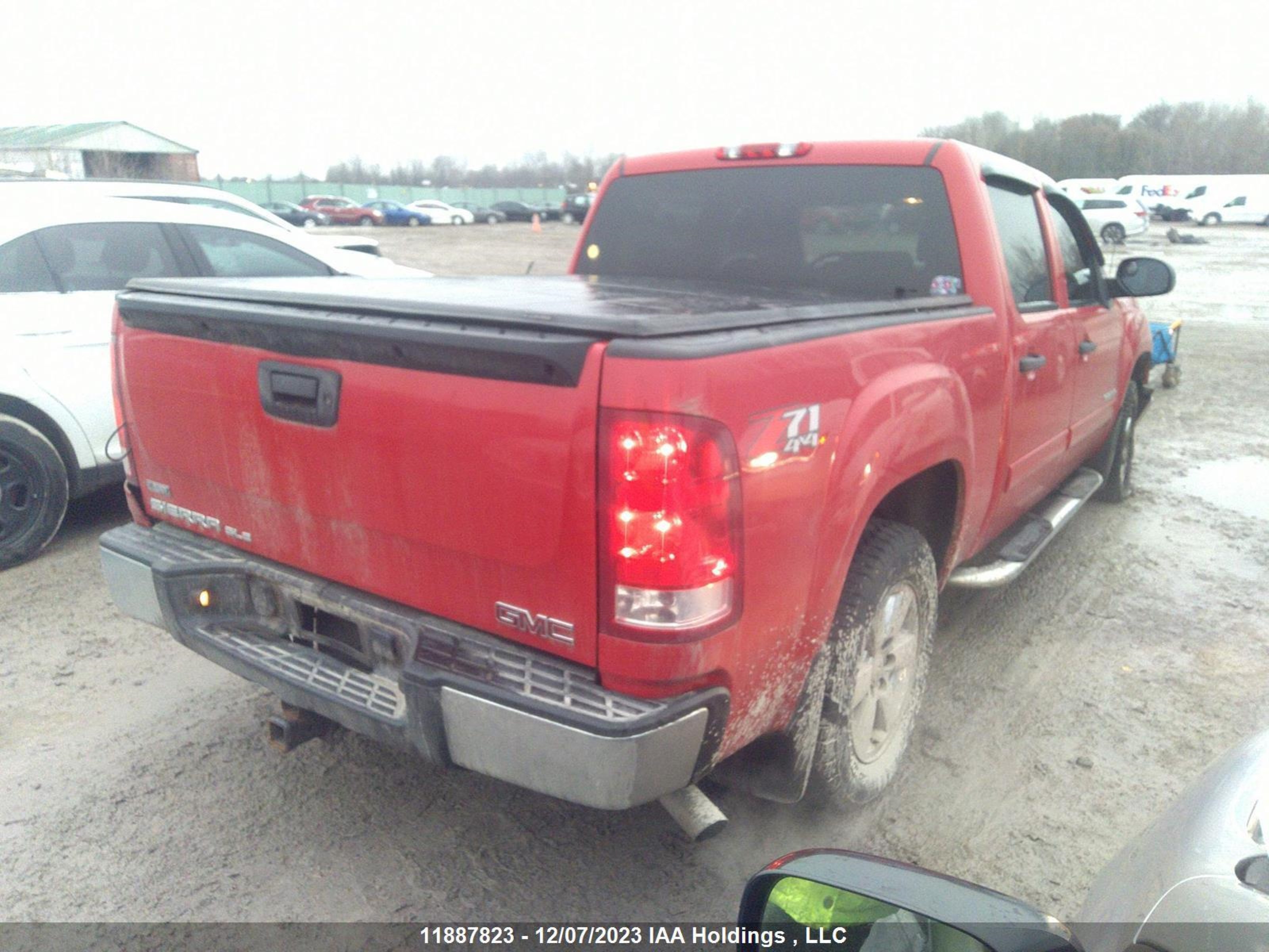 Photo 3 VIN: 3GTRKVE32AG175087 - GMC SIERRA 