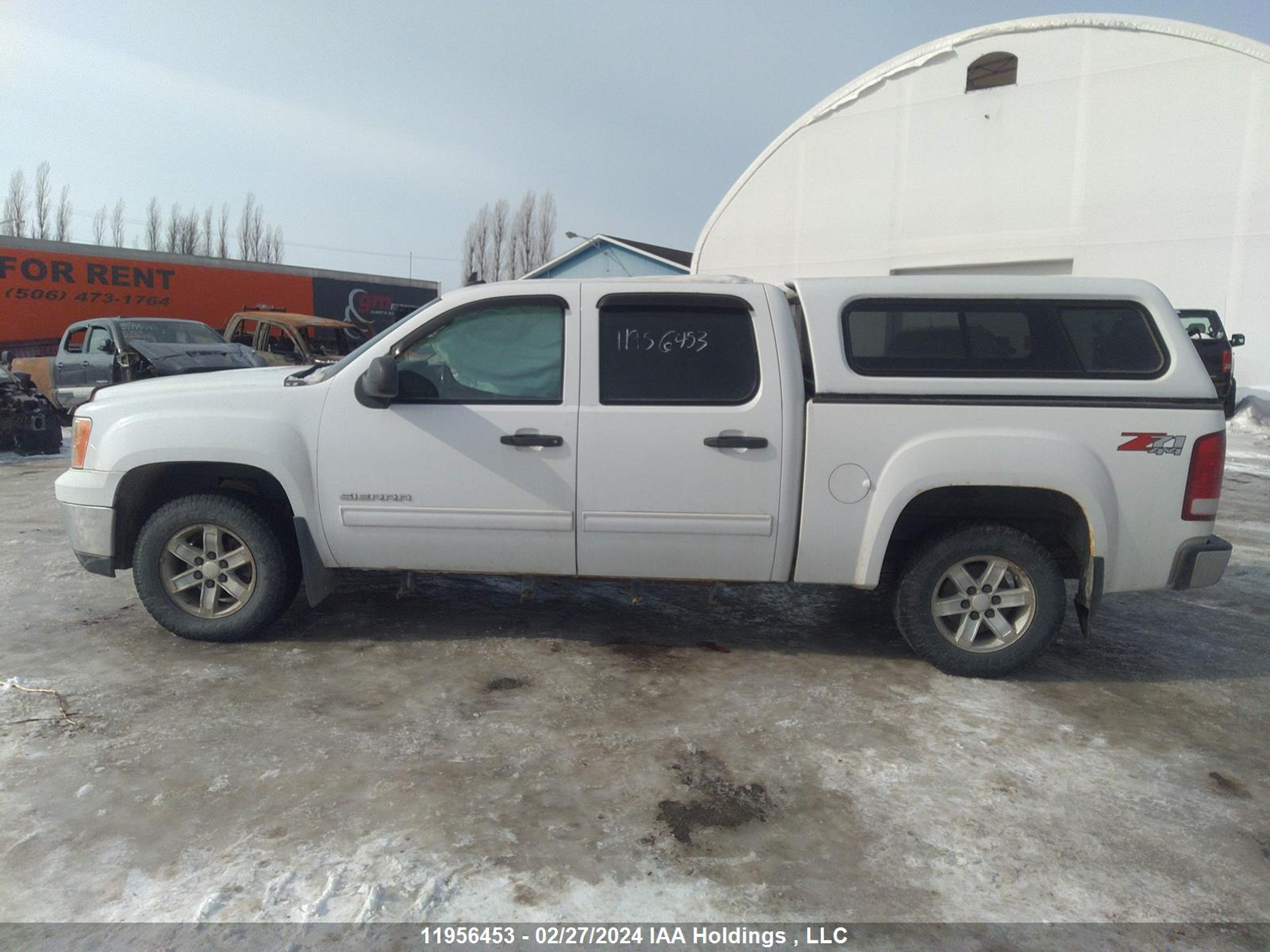 Photo 13 VIN: 3GTRKVE35AG122965 - GMC SIERRA 