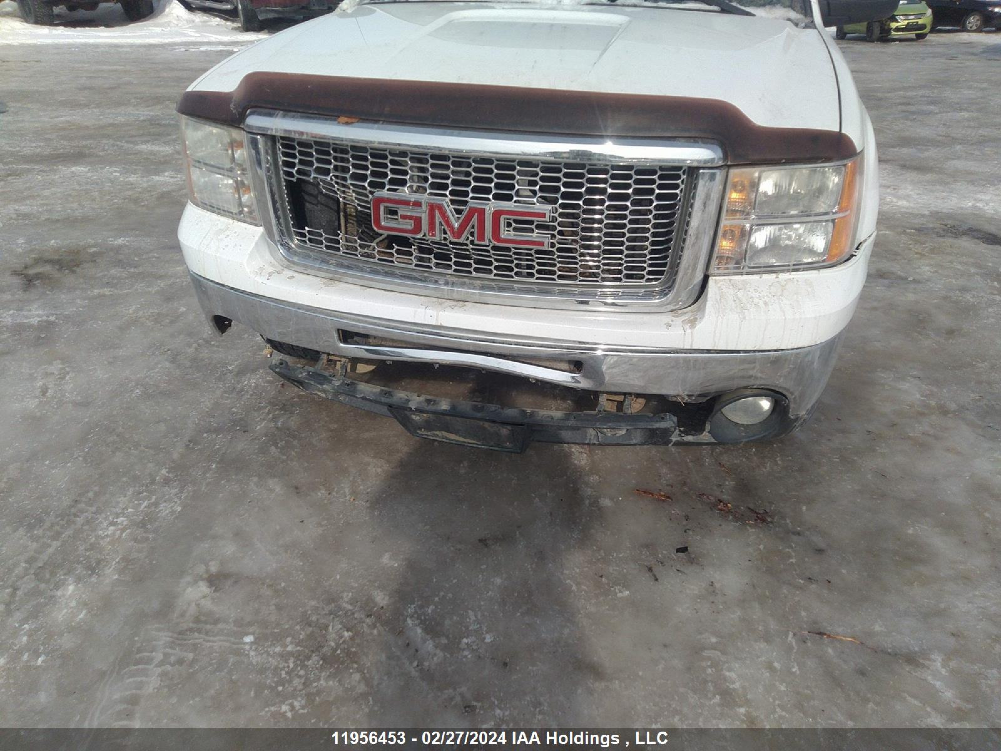 Photo 5 VIN: 3GTRKVE35AG122965 - GMC SIERRA 