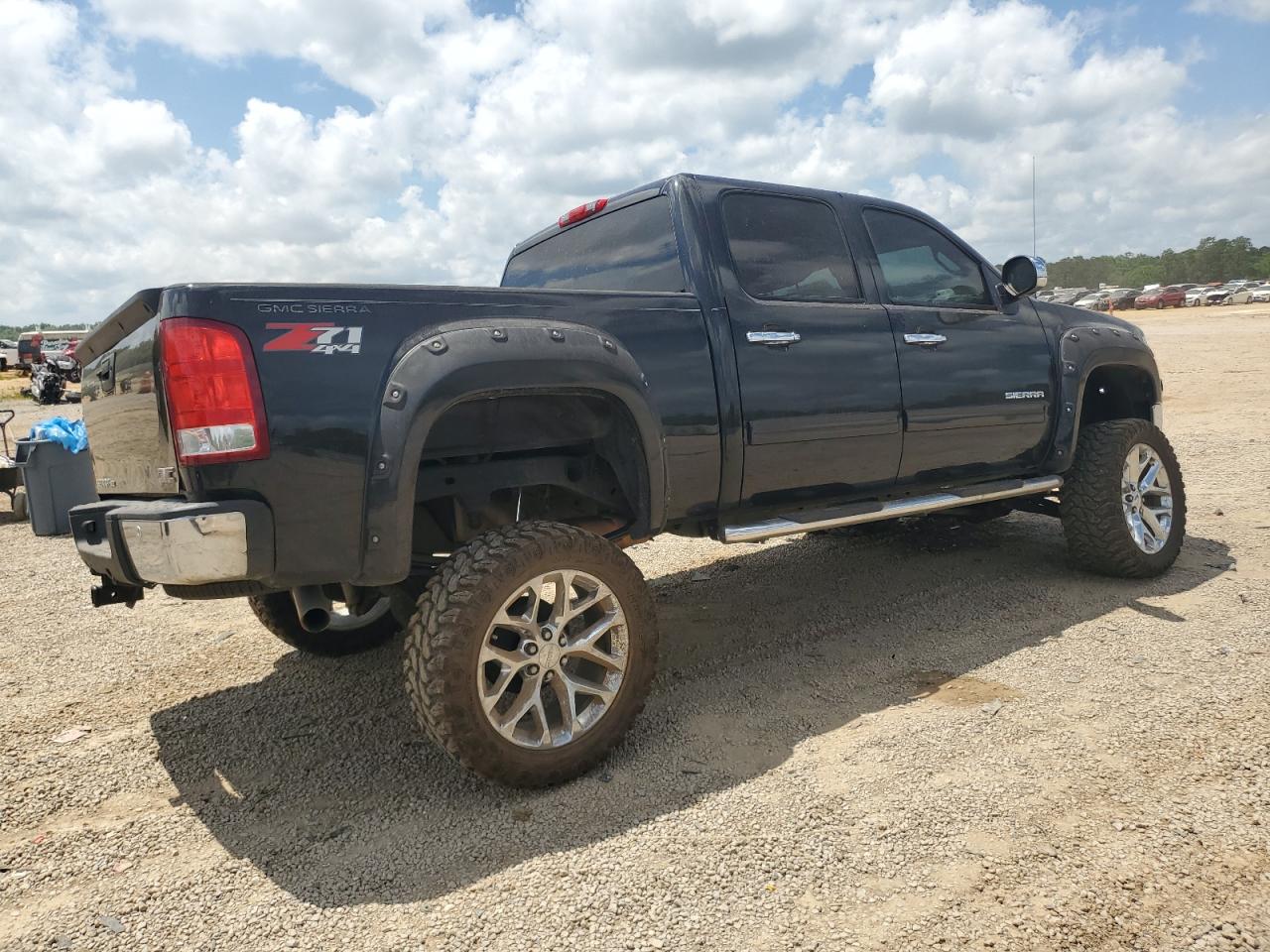 Photo 2 VIN: 3GTRKVE35AG155545 - GMC SIERRA 