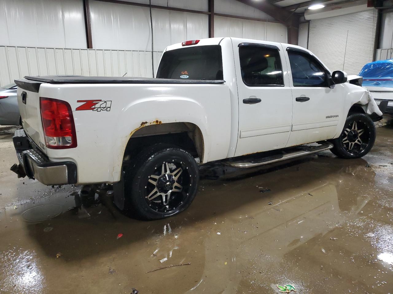 Photo 2 VIN: 3GTRKVE36AG272583 - GMC SIERRA 