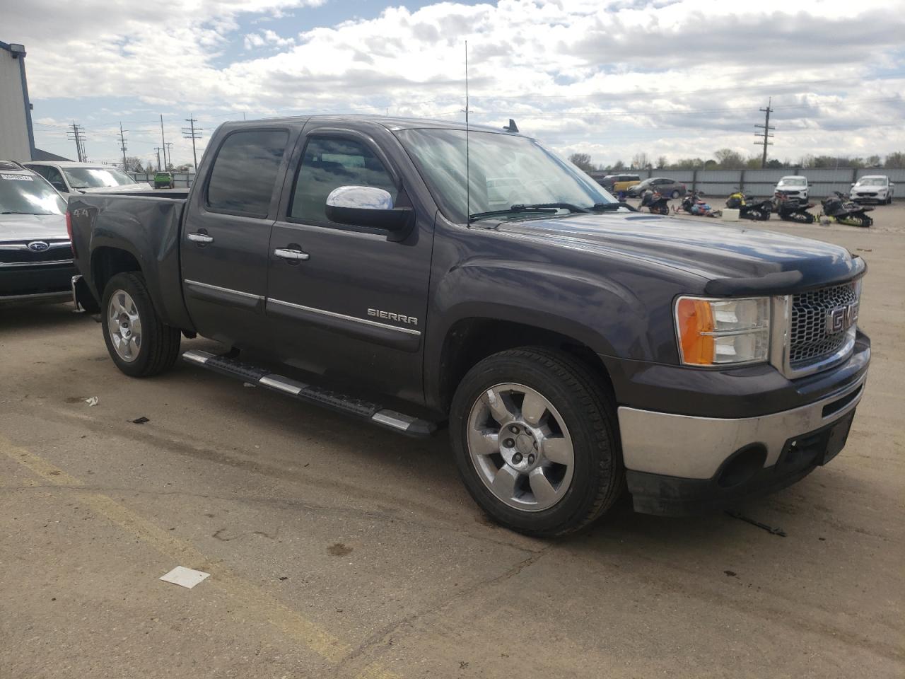 Photo 3 VIN: 3GTRKVE37AG300018 - GMC SIERRA 