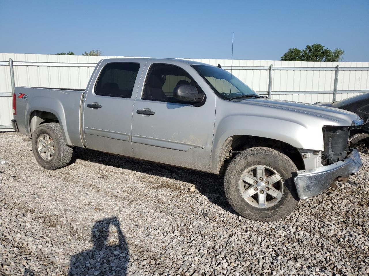 Photo 3 VIN: 3GTRKVE38AG283682 - GMC SIERRA 