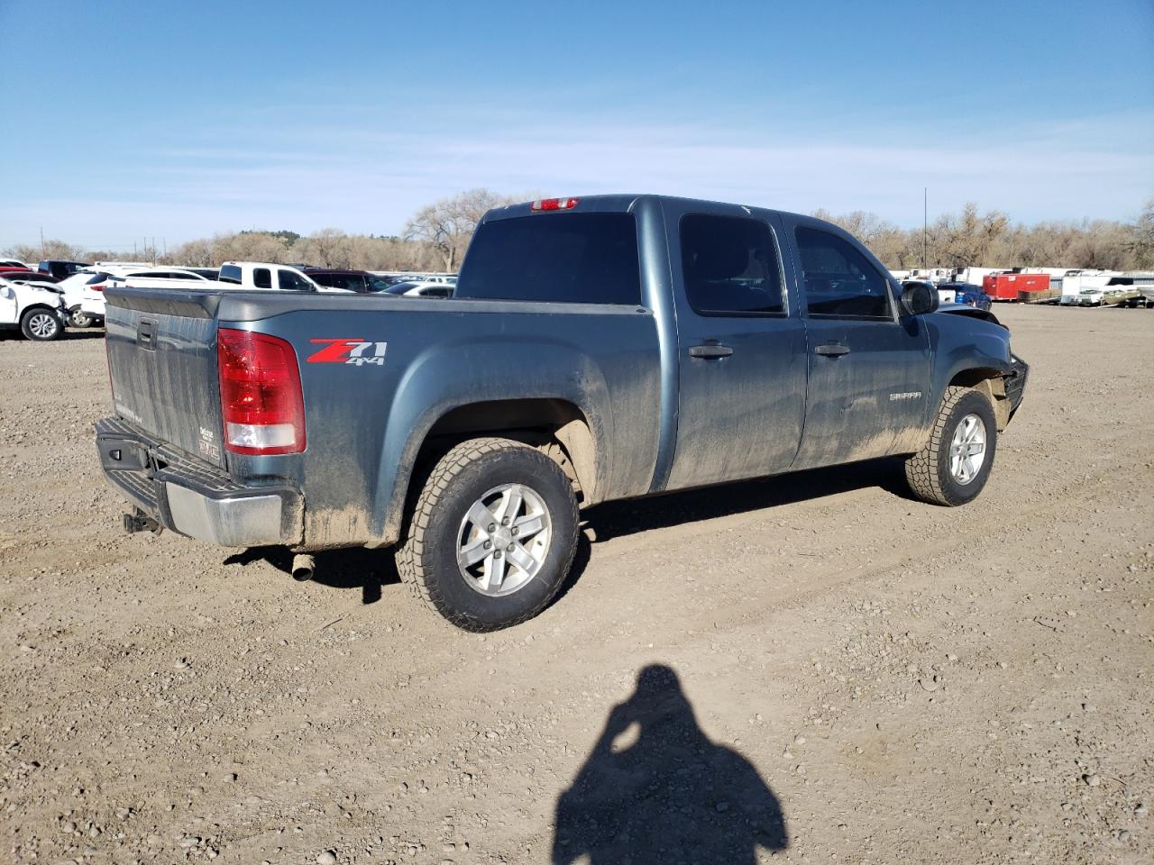 Photo 2 VIN: 3GTRKVE3XAG164869 - GMC SIERRA 