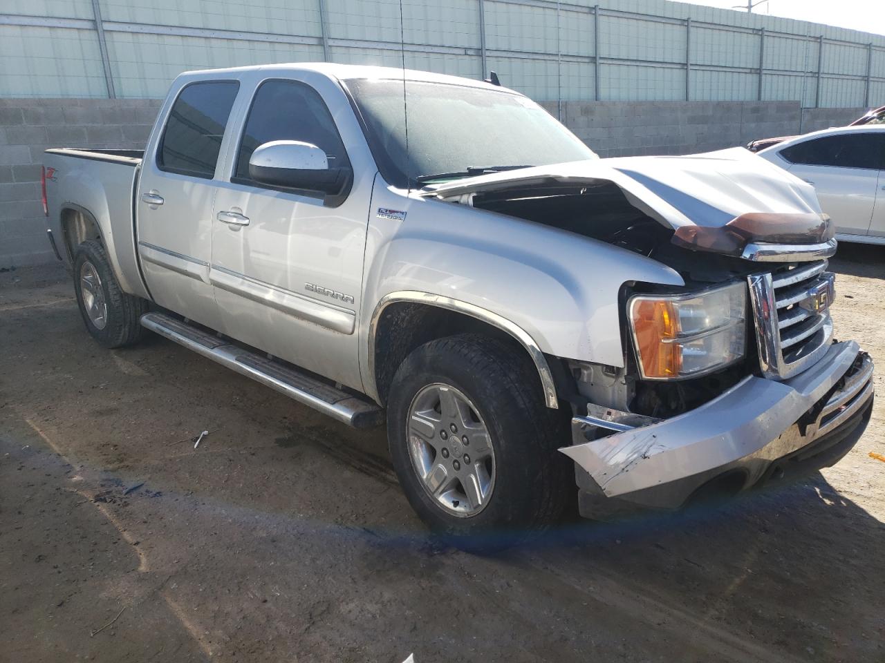 Photo 3 VIN: 3GTRKWE30AG185249 - GMC SIERRA 