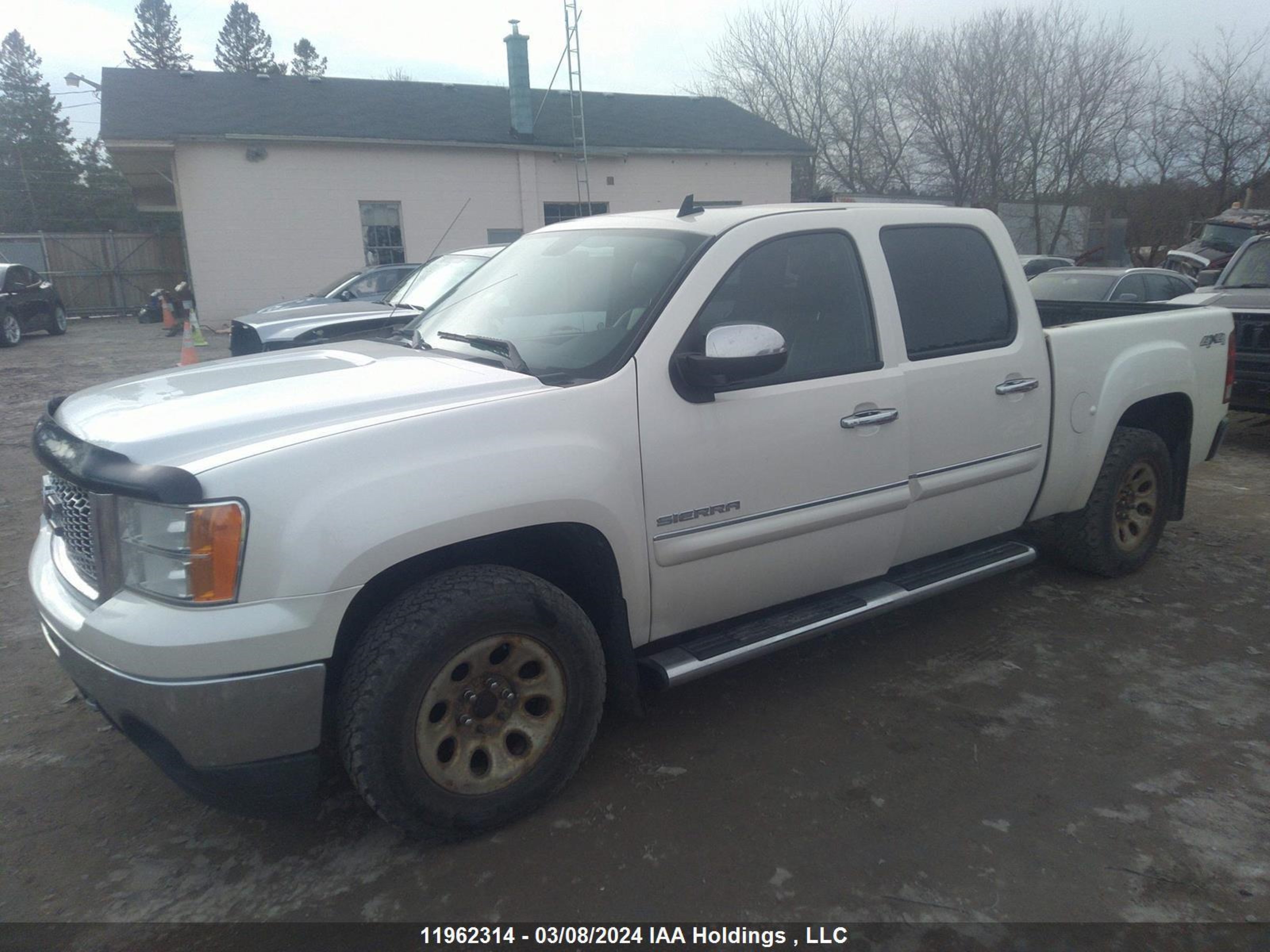 Photo 1 VIN: 3GTRKWE33AG274183 - GMC SIERRA 