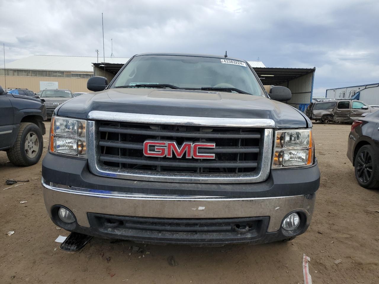 Photo 4 VIN: 3GTRKWE38AG211712 - GMC SIERRA 