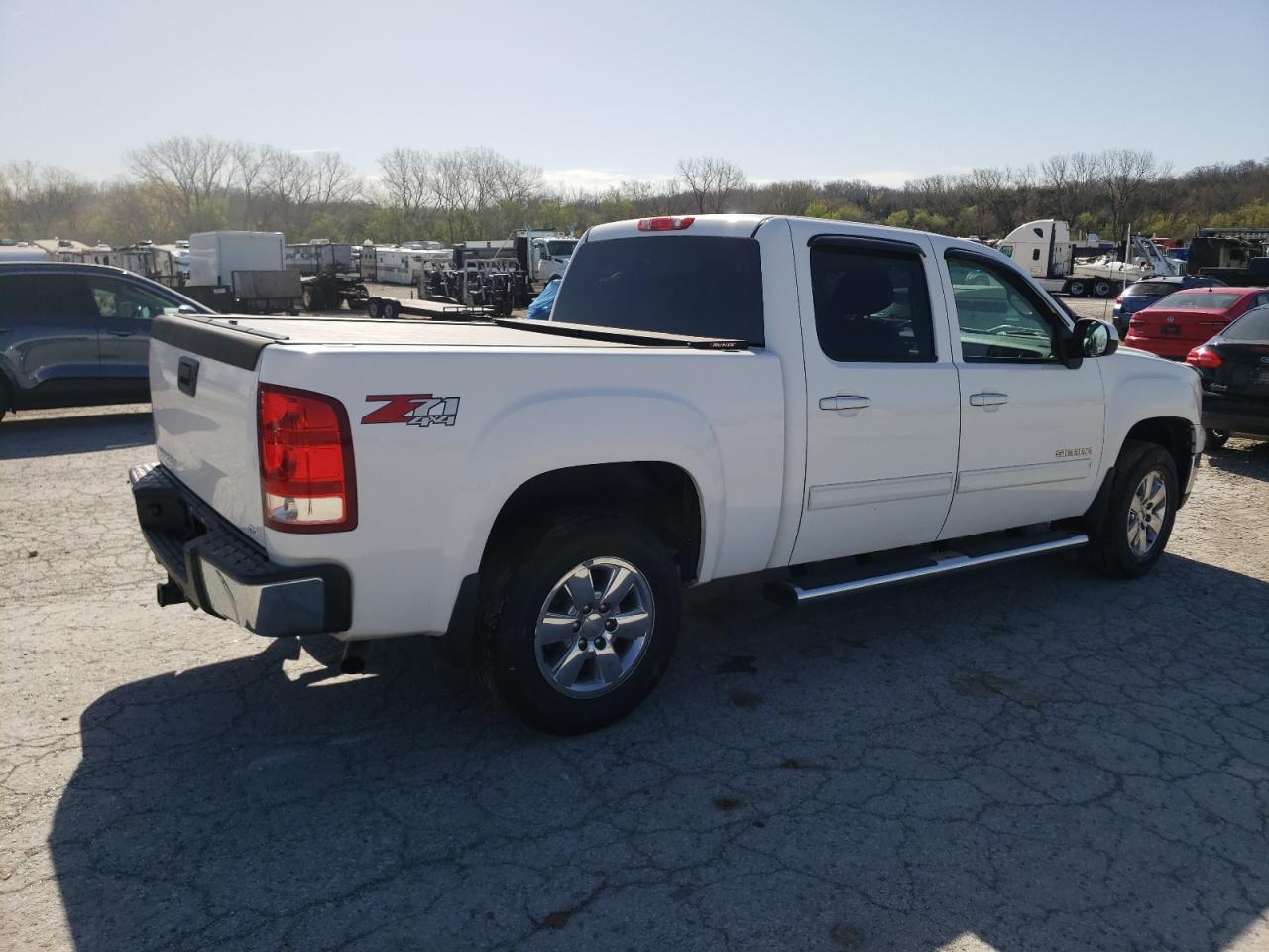 Photo 2 VIN: 3GTRKWE39AG138107 - GMC SIERRA 