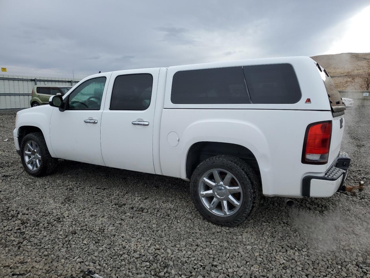 Photo 1 VIN: 3GTRKXE23AG180687 - GMC SIERRA 