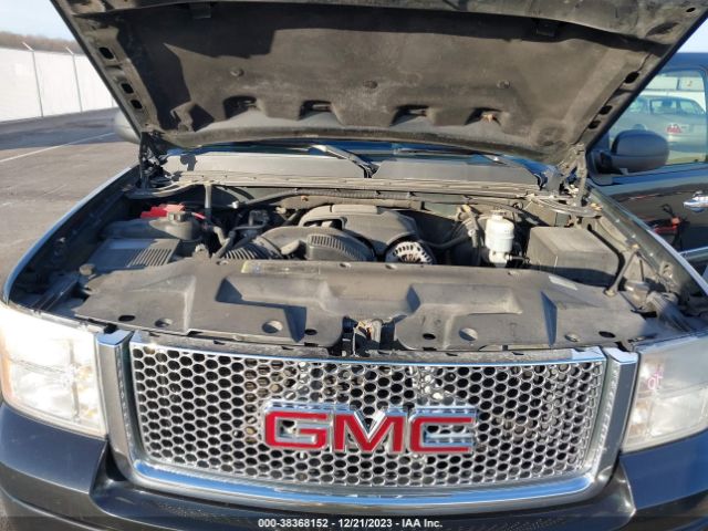 Photo 9 VIN: 3GTRKXE2XAG115965 - GMC SIERRA 1500 