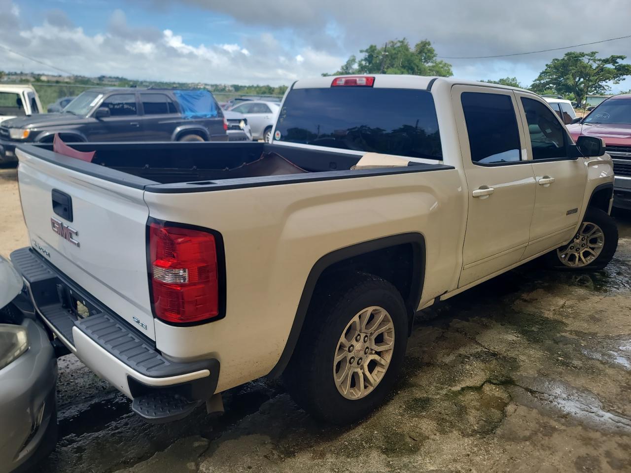 Photo 2 VIN: 3GTU2MEC1HG447742 - GMC SIERRA 