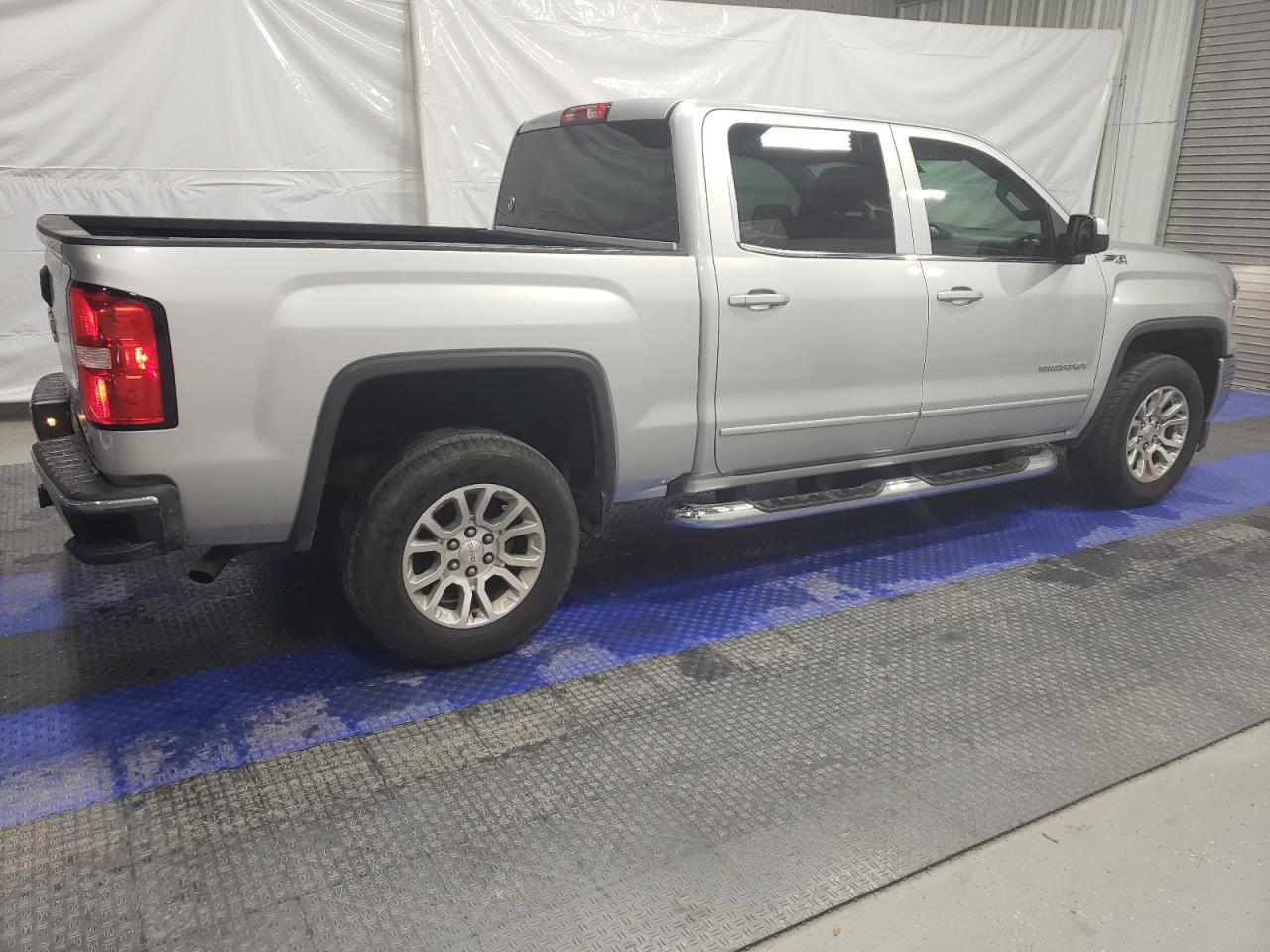 Photo 2 VIN: 3GTU2MEC3HG390301 - GMC SIERRA 