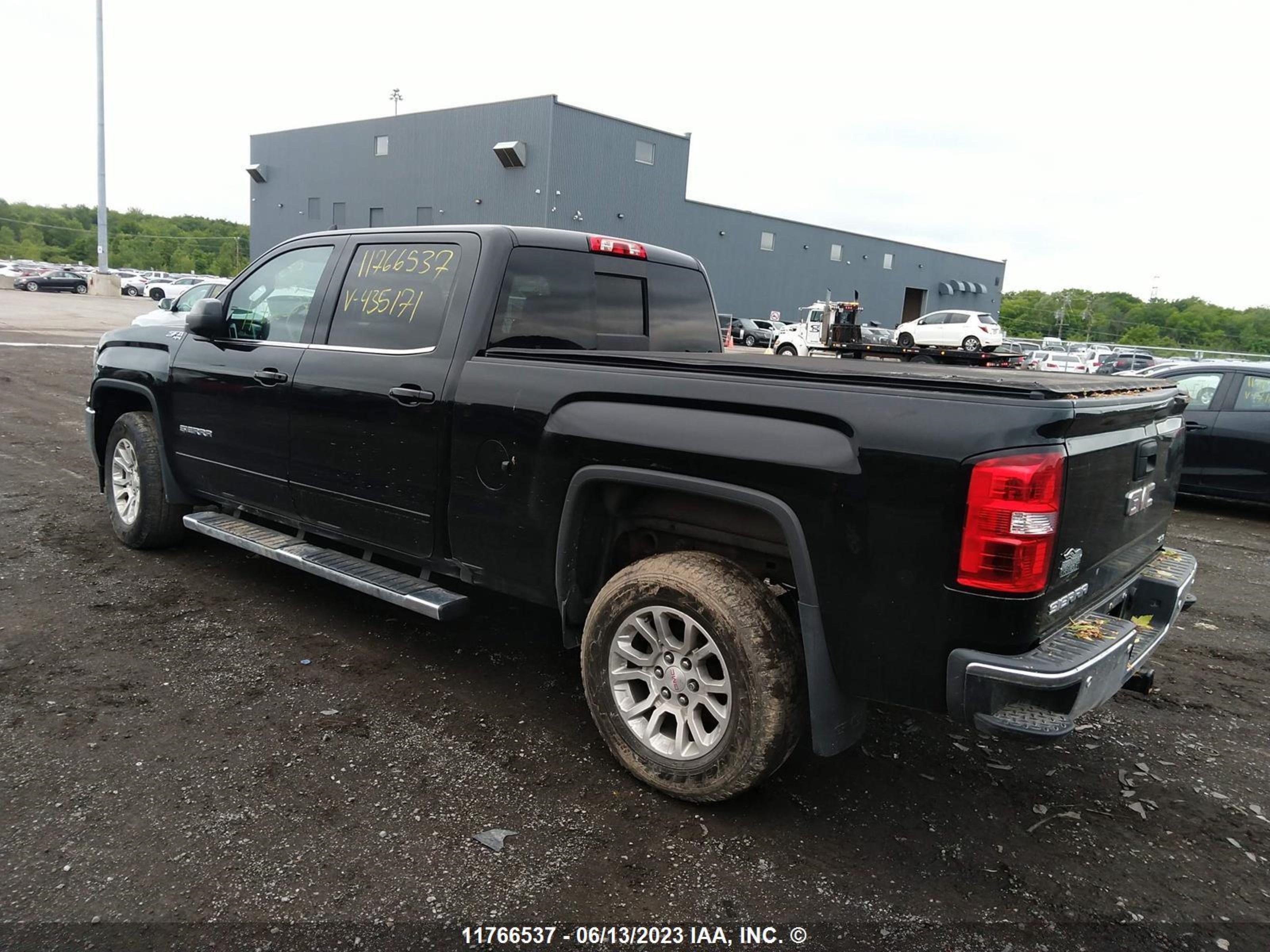 Photo 2 VIN: 3GTU2MEC4JG435171 - GMC SIERRA 