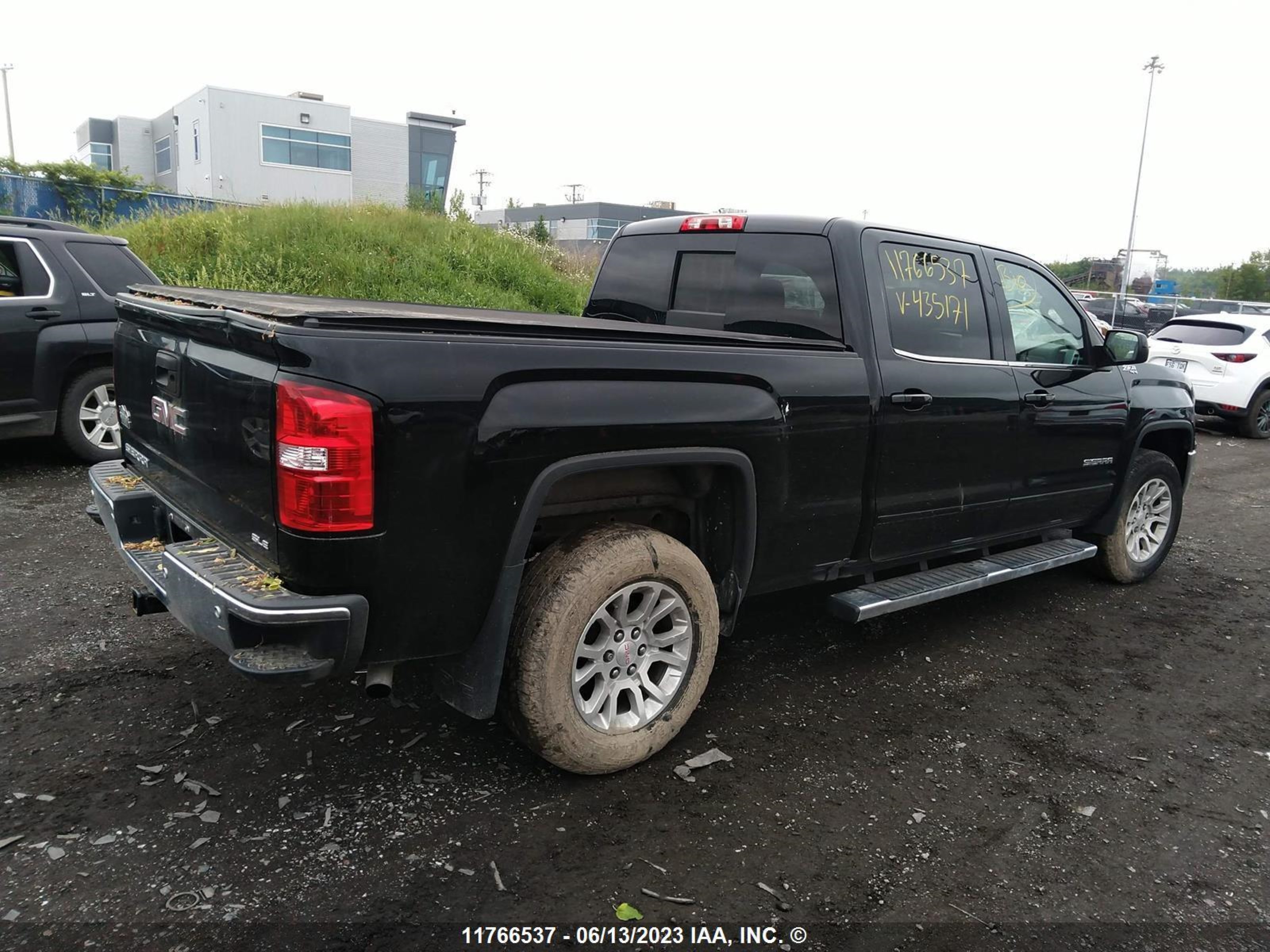 Photo 3 VIN: 3GTU2MEC4JG435171 - GMC SIERRA 