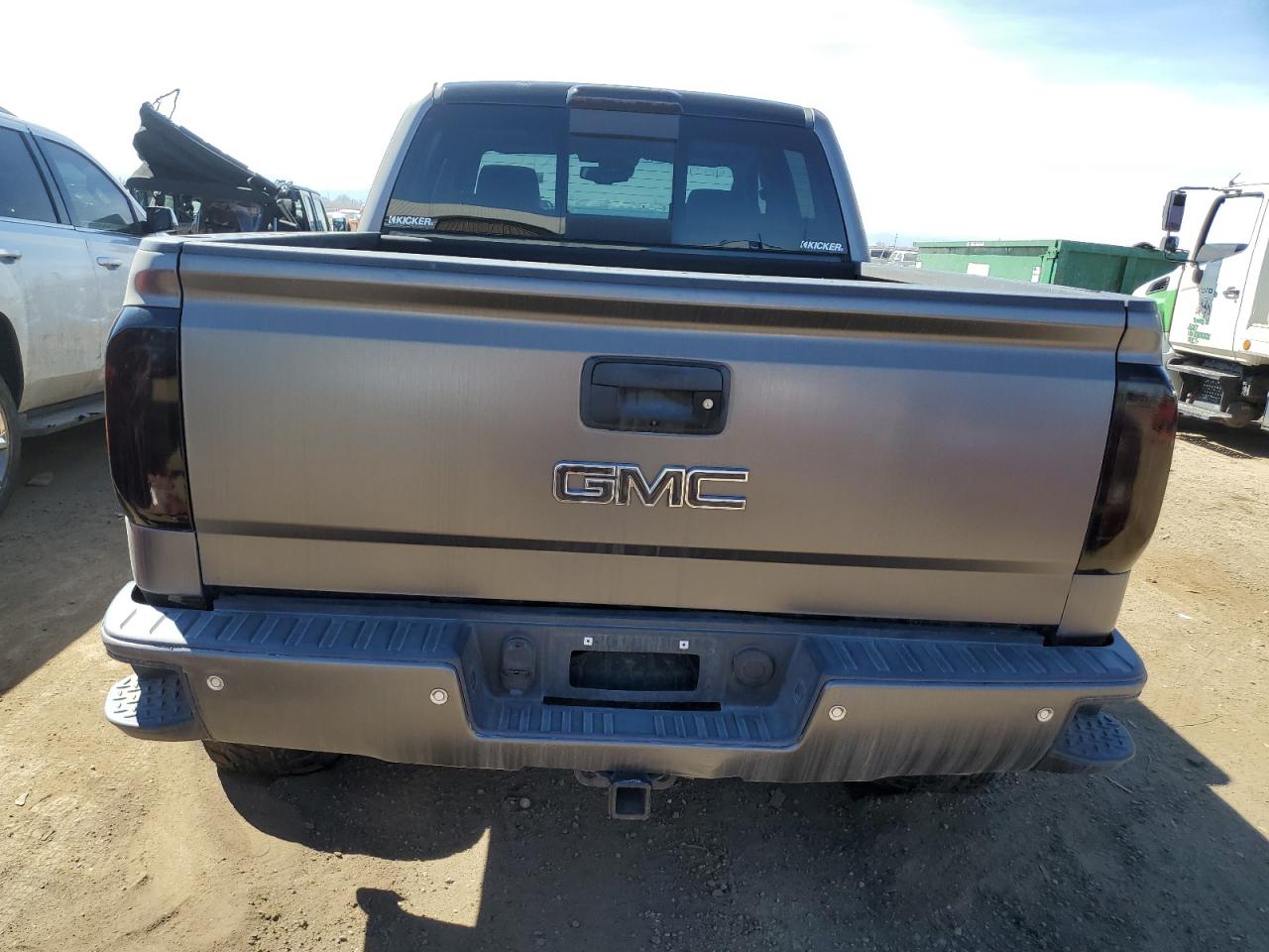 Photo 5 VIN: 3GTU2NEC2JG592753 - GMC SIERRA 