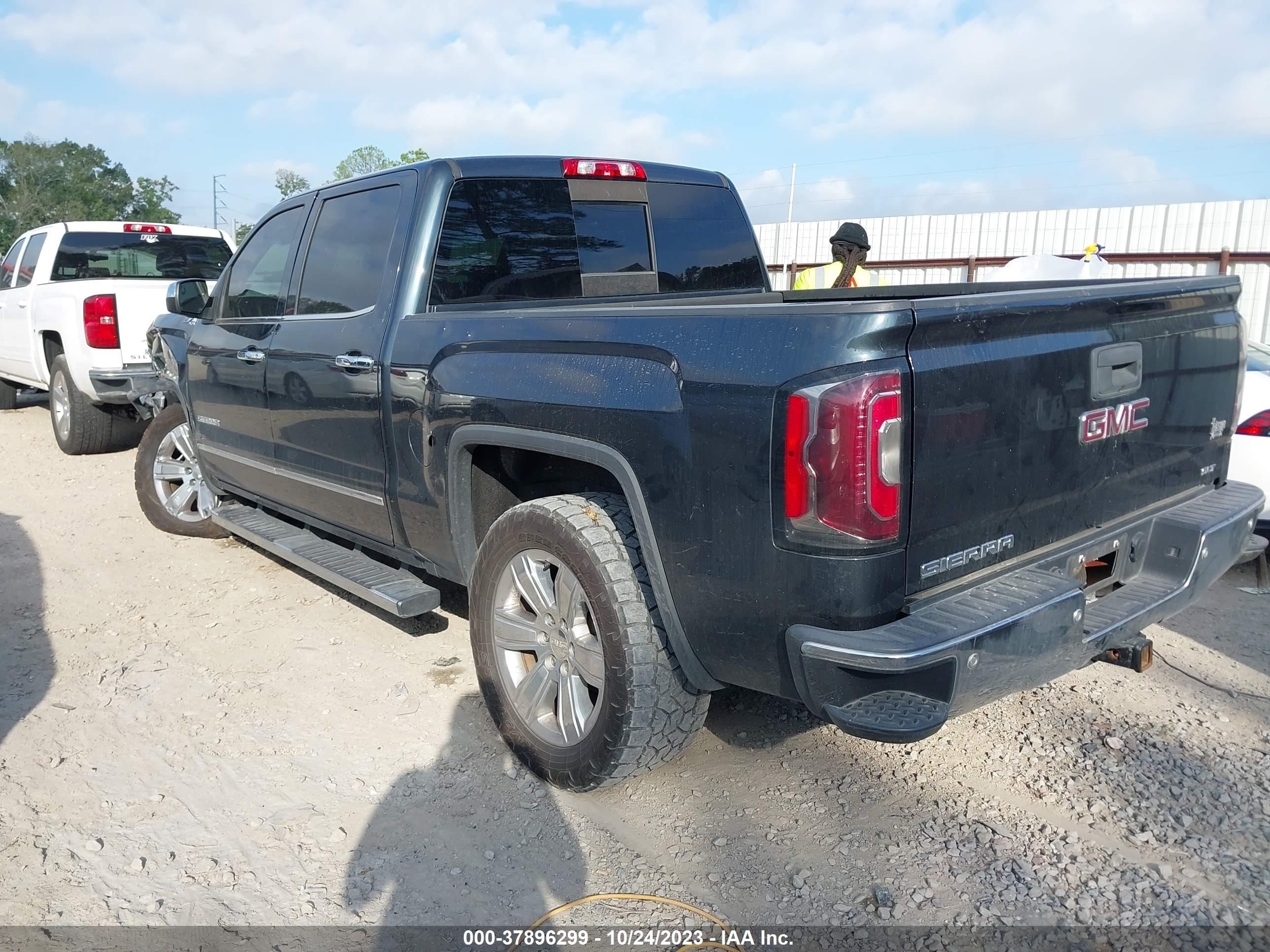 Photo 2 VIN: 3GTU2NEC3JG236277 - GMC SIERRA 