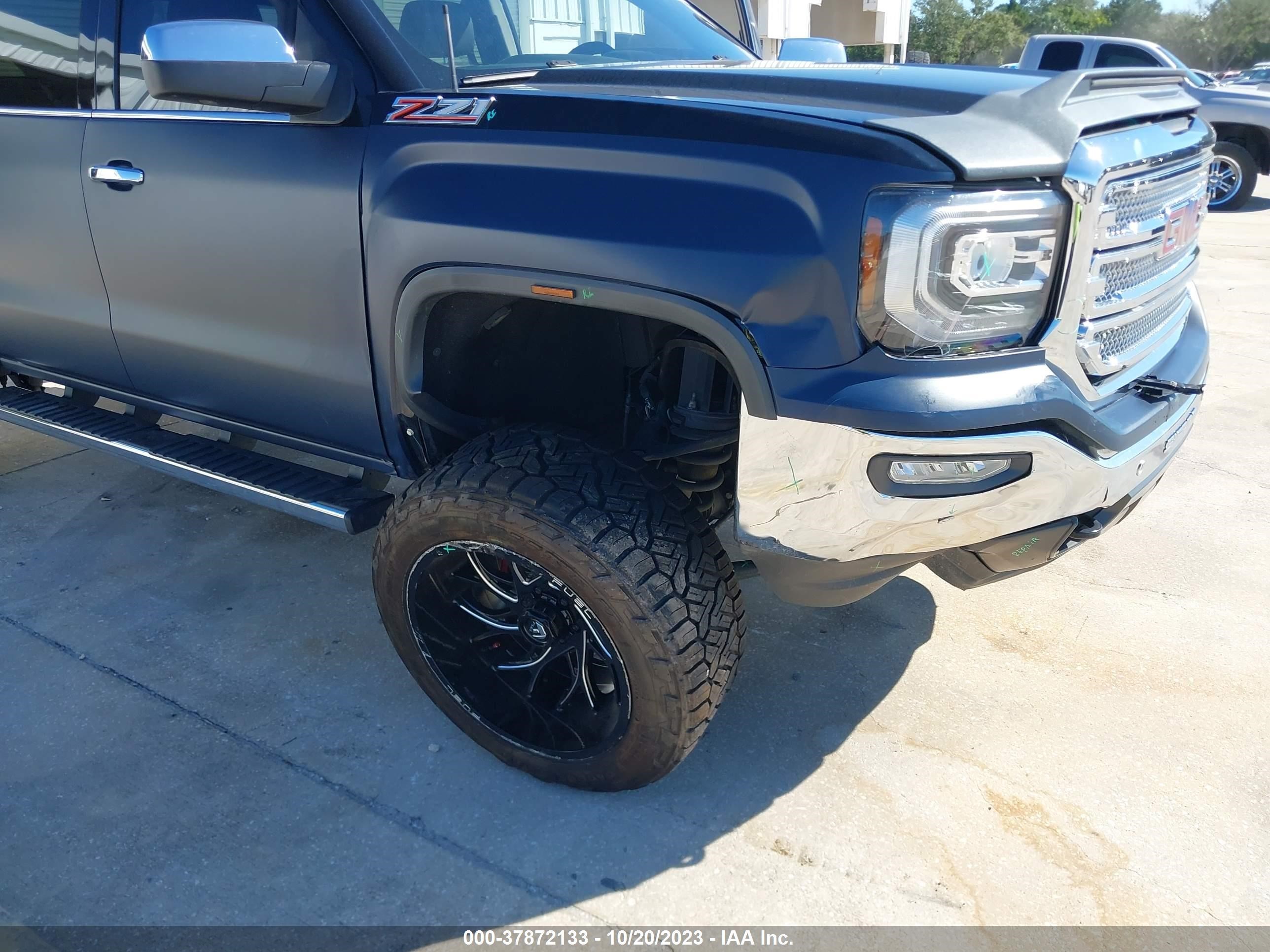 Photo 11 VIN: 3GTU2NEC7JG249307 - GMC SIERRA 