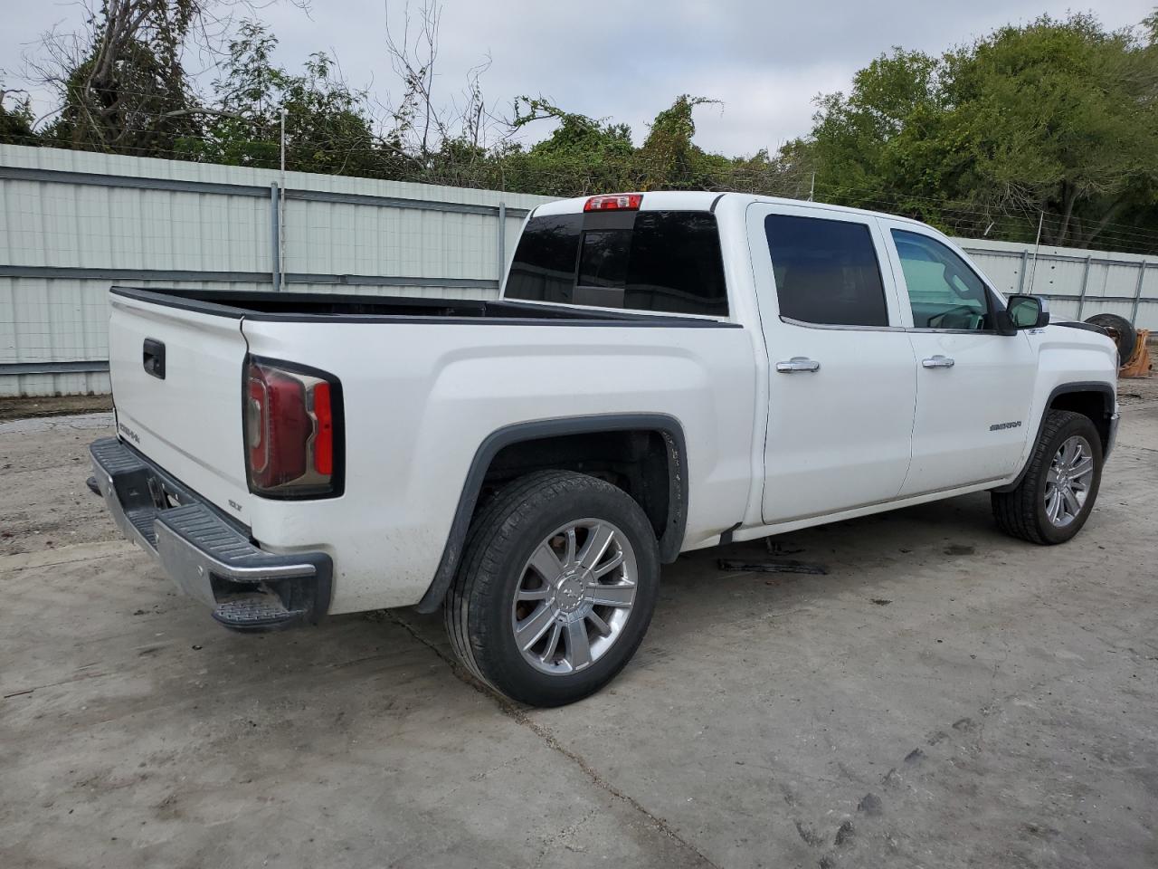 Photo 2 VIN: 3GTU2NEC8GG357993 - GMC SIERRA 