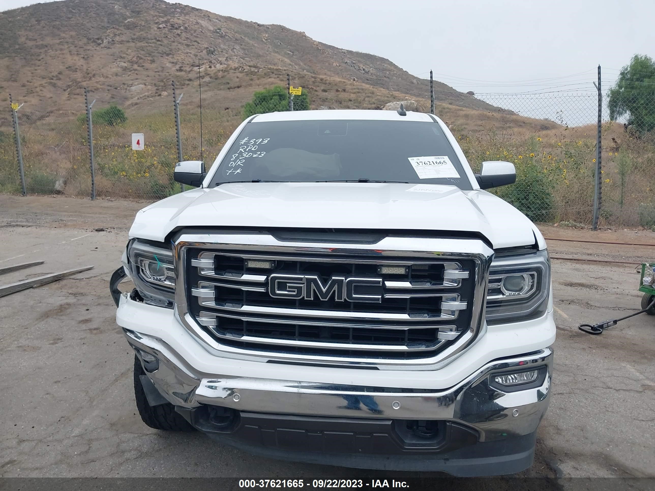 Photo 11 VIN: 3GTU2NEC8JG286253 - GMC SIERRA 