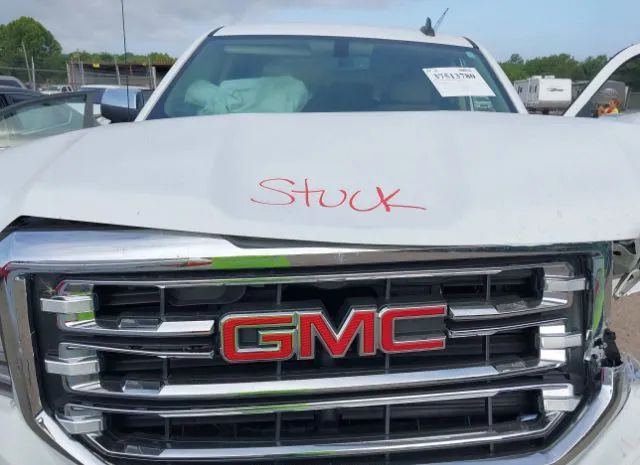 Photo 9 VIN: 3GTU2NEC9JG588344 - GMC SIERRA 1500 