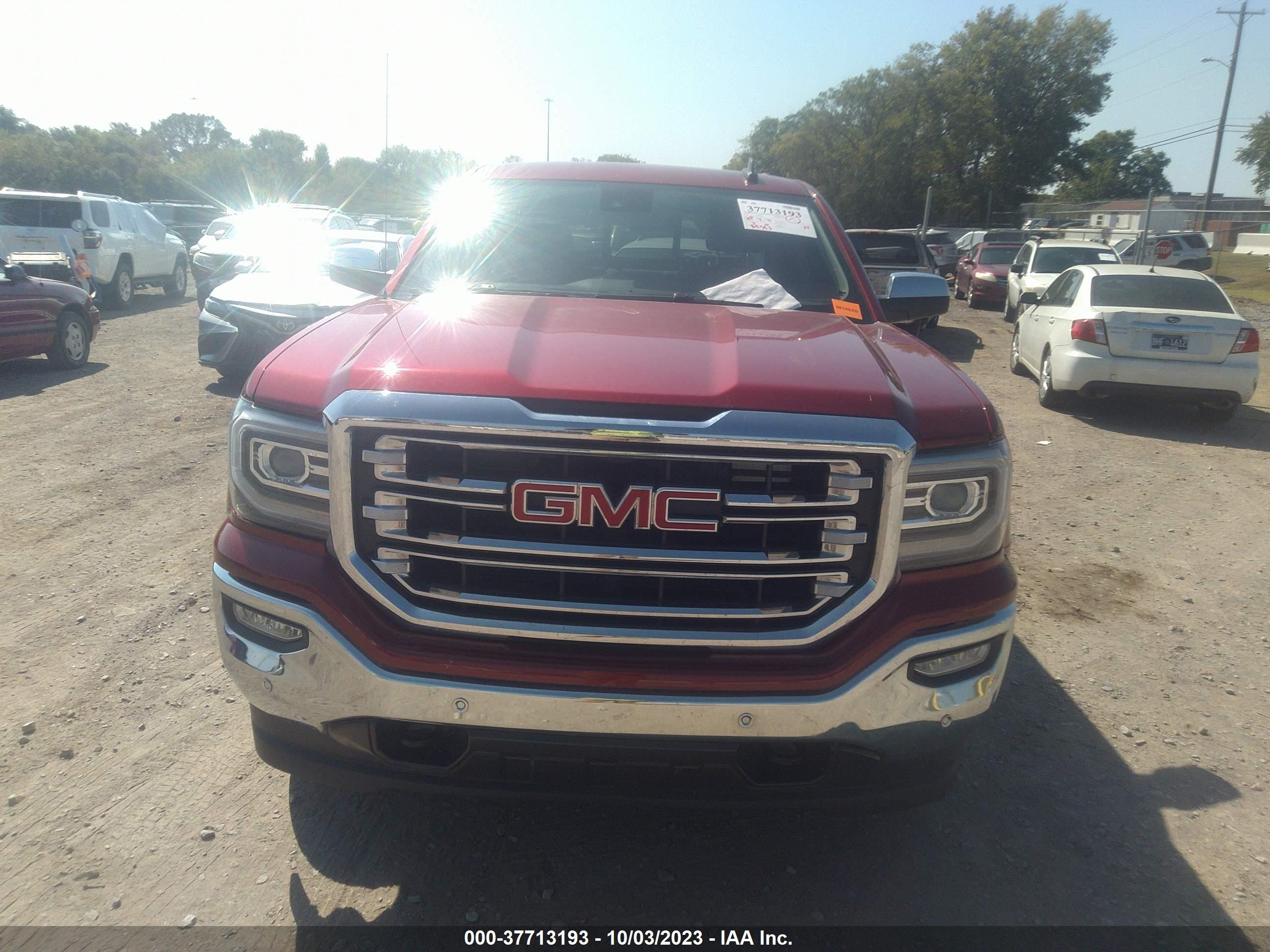 Photo 11 VIN: 3GTU2NEC9JG594774 - GMC SIERRA 