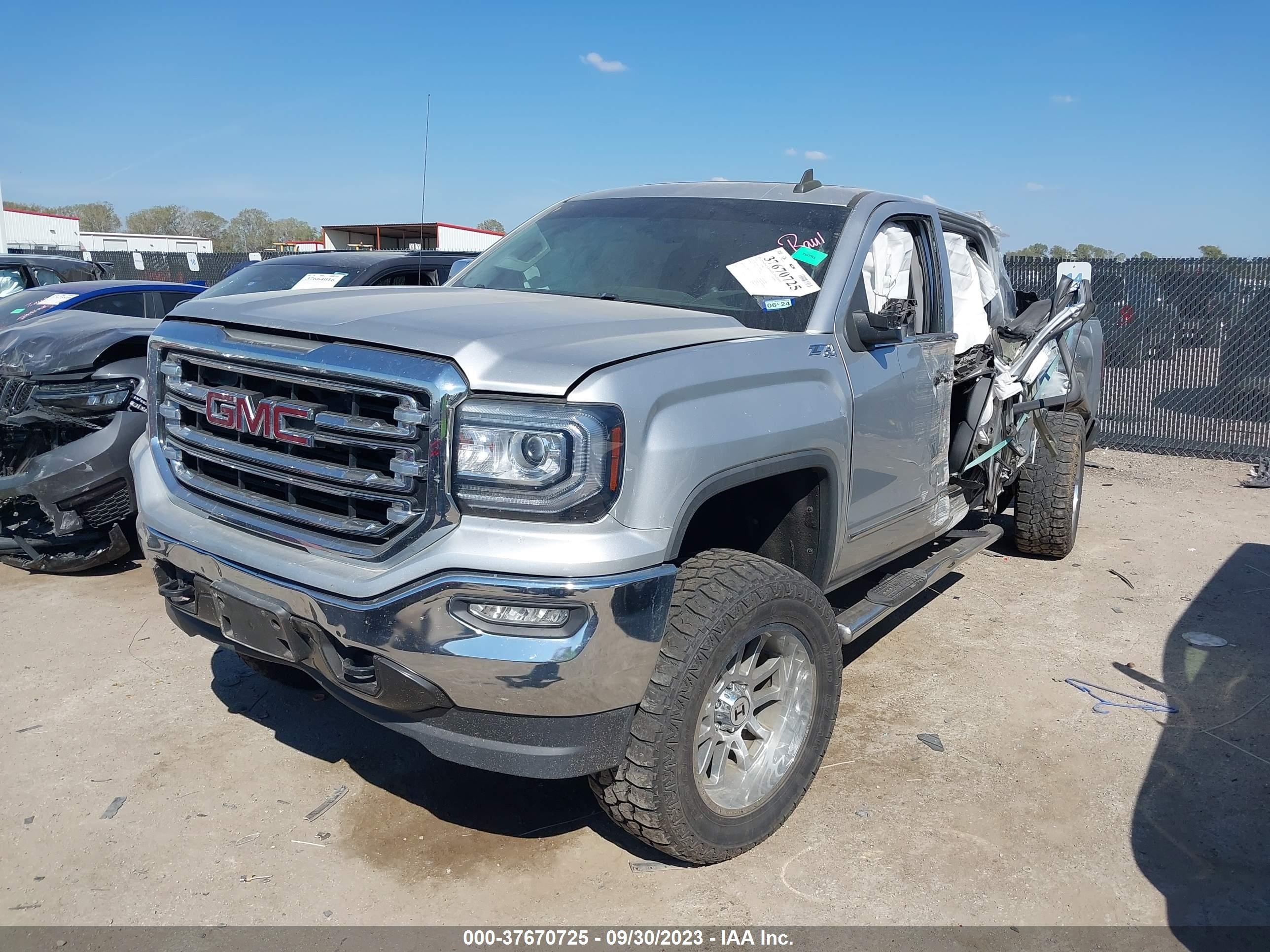 Photo 1 VIN: 3GTU2NECXJG495882 - GMC SIERRA 