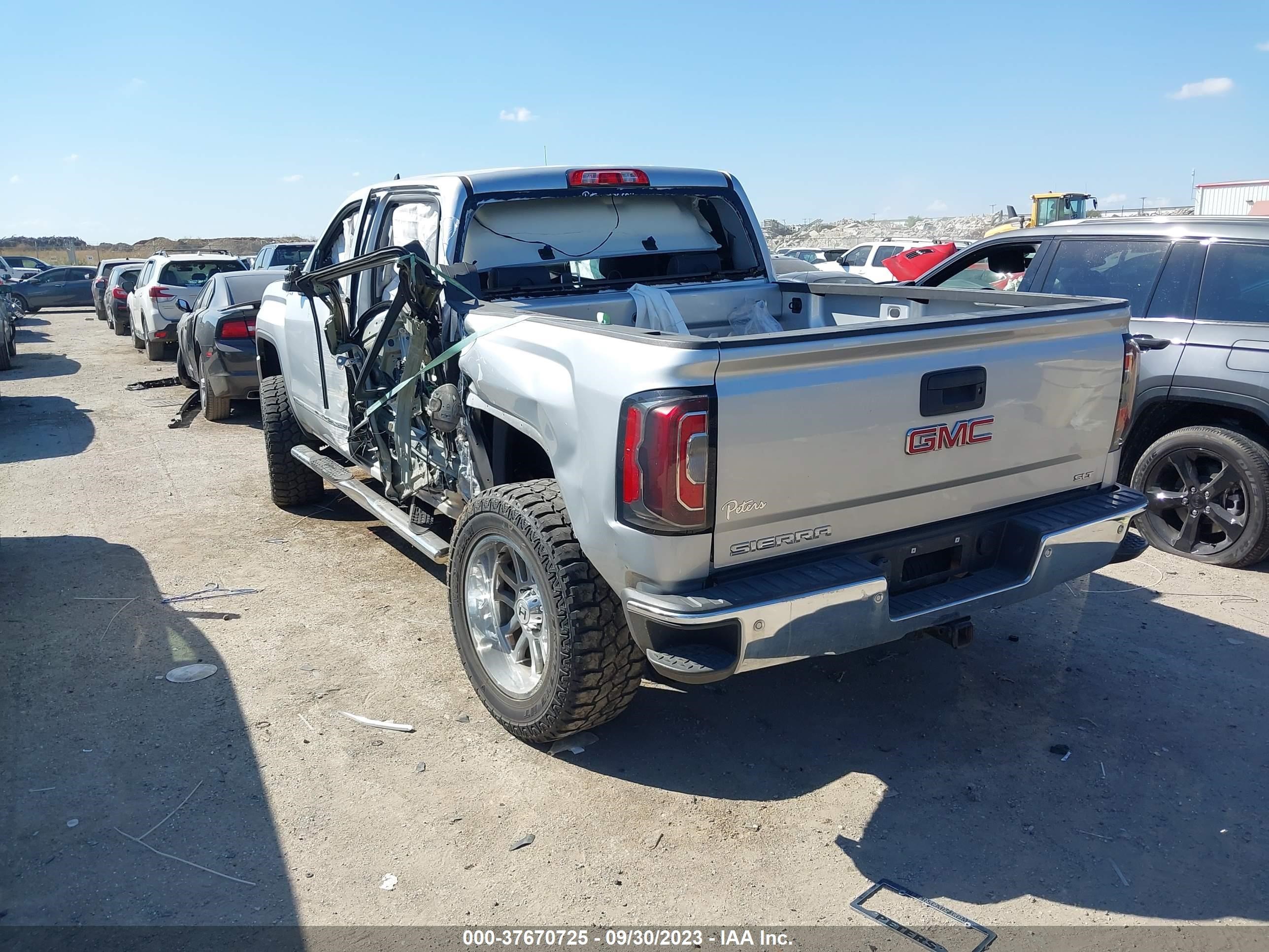 Photo 2 VIN: 3GTU2NECXJG495882 - GMC SIERRA 