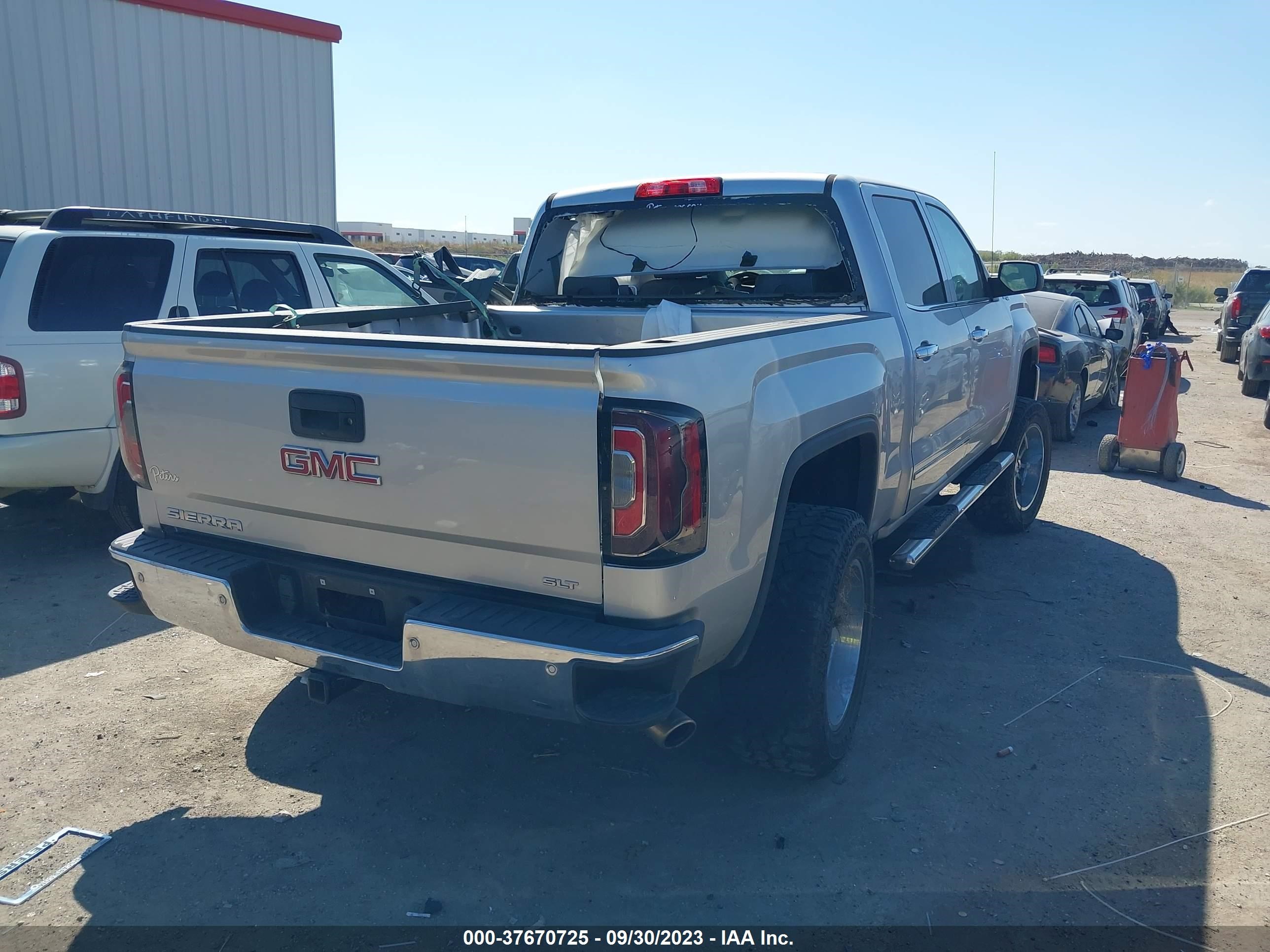 Photo 3 VIN: 3GTU2NECXJG495882 - GMC SIERRA 