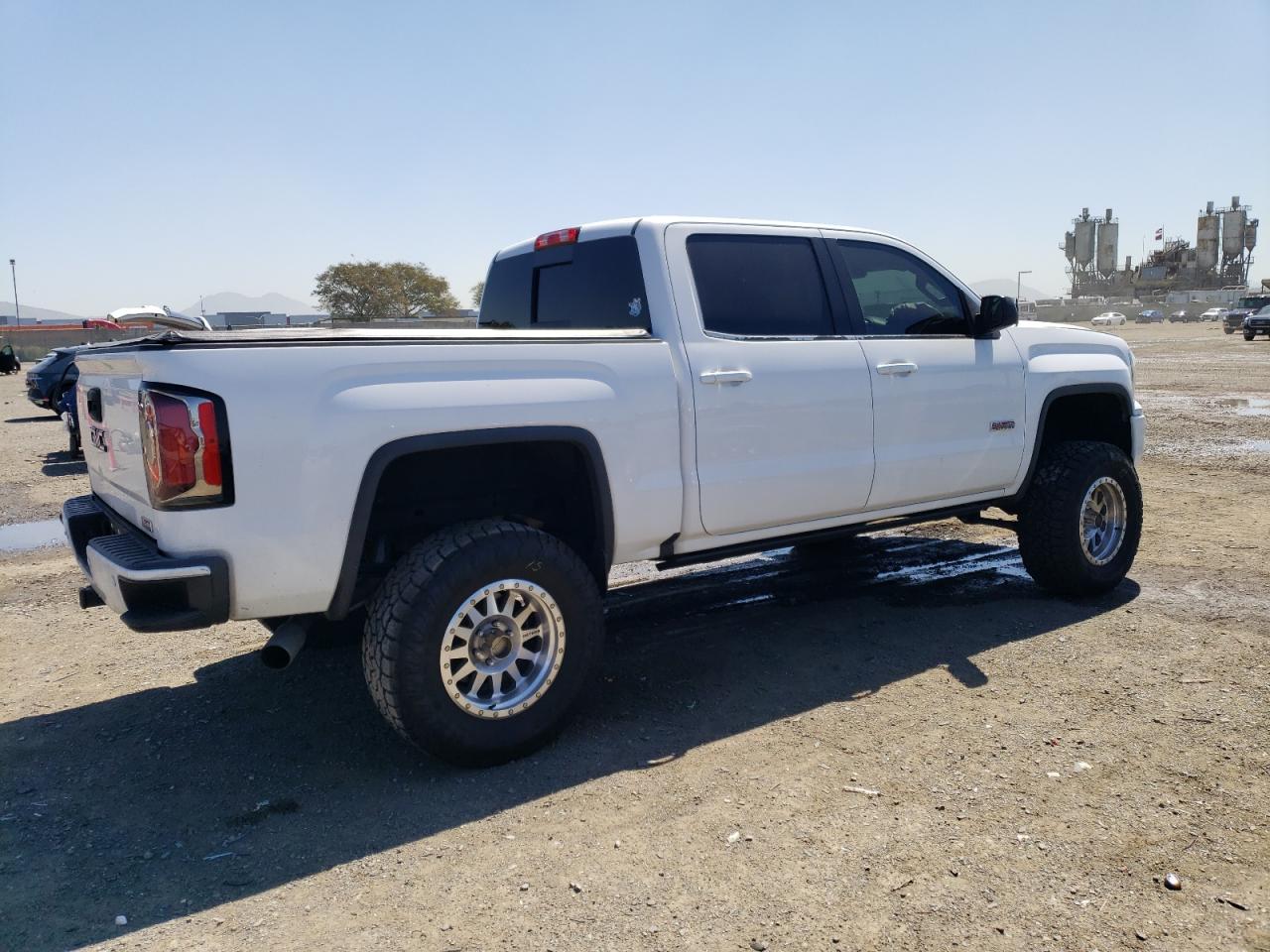 Photo 2 VIN: 3GTU2NER9HG415132 - GMC SIERRA 