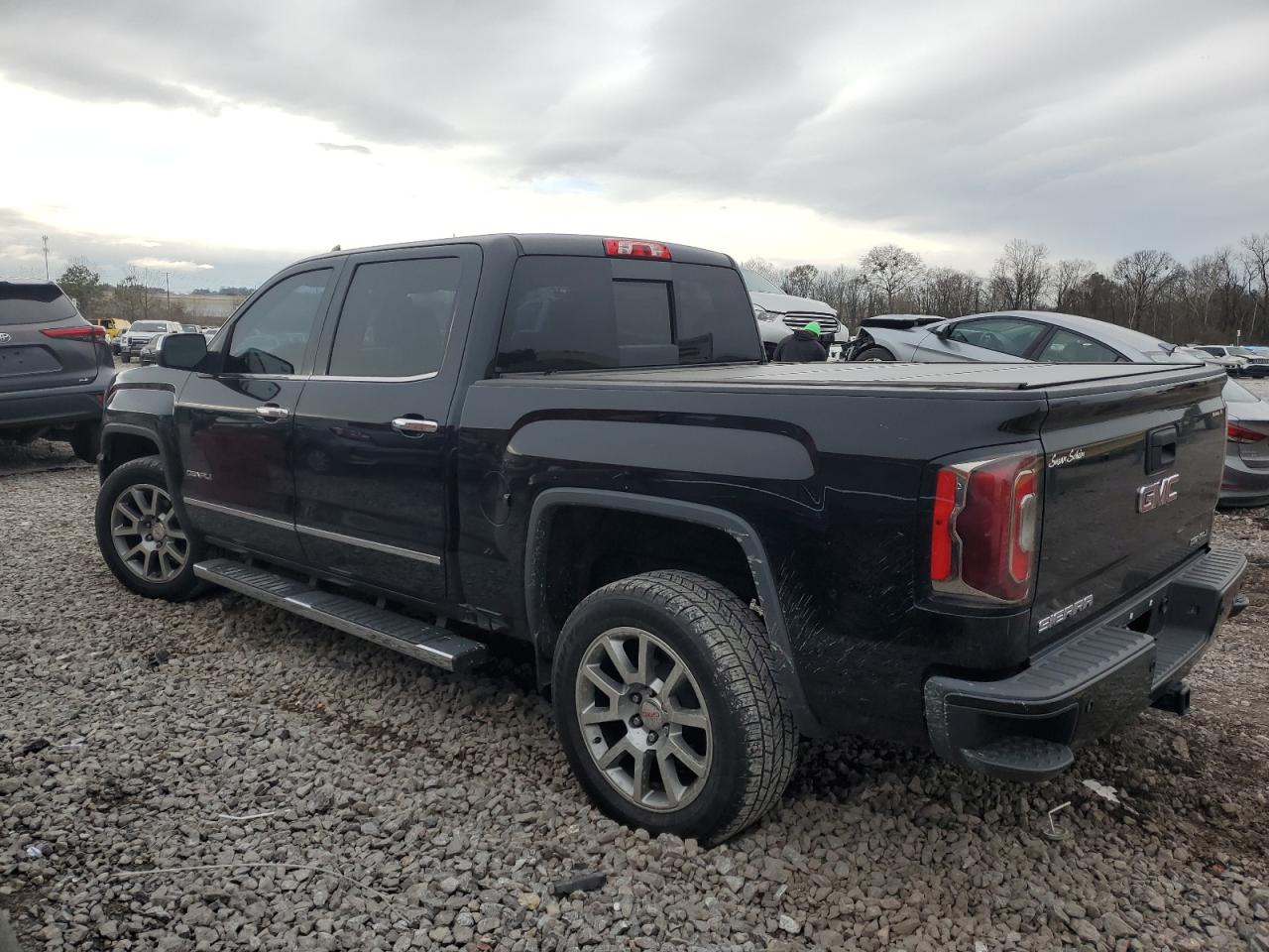 Photo 1 VIN: 3GTU2PEC2JG255267 - GMC SIERRA 