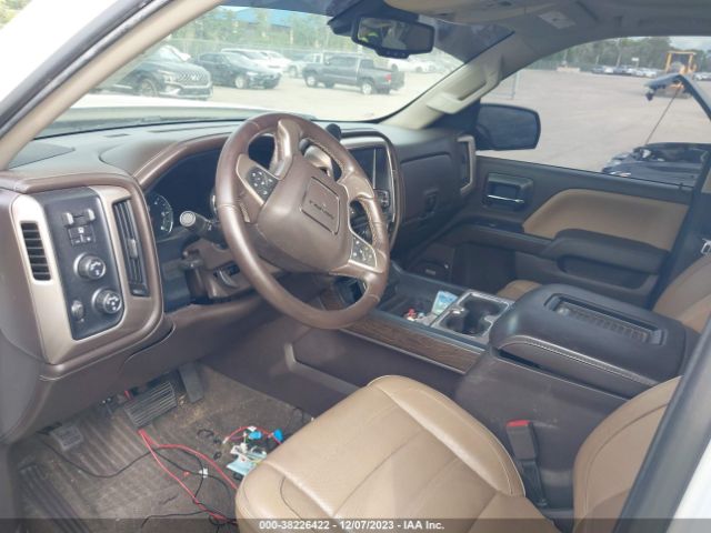 Photo 4 VIN: 3GTU2PEC4JG111803 - GMC SIERRA 1500 