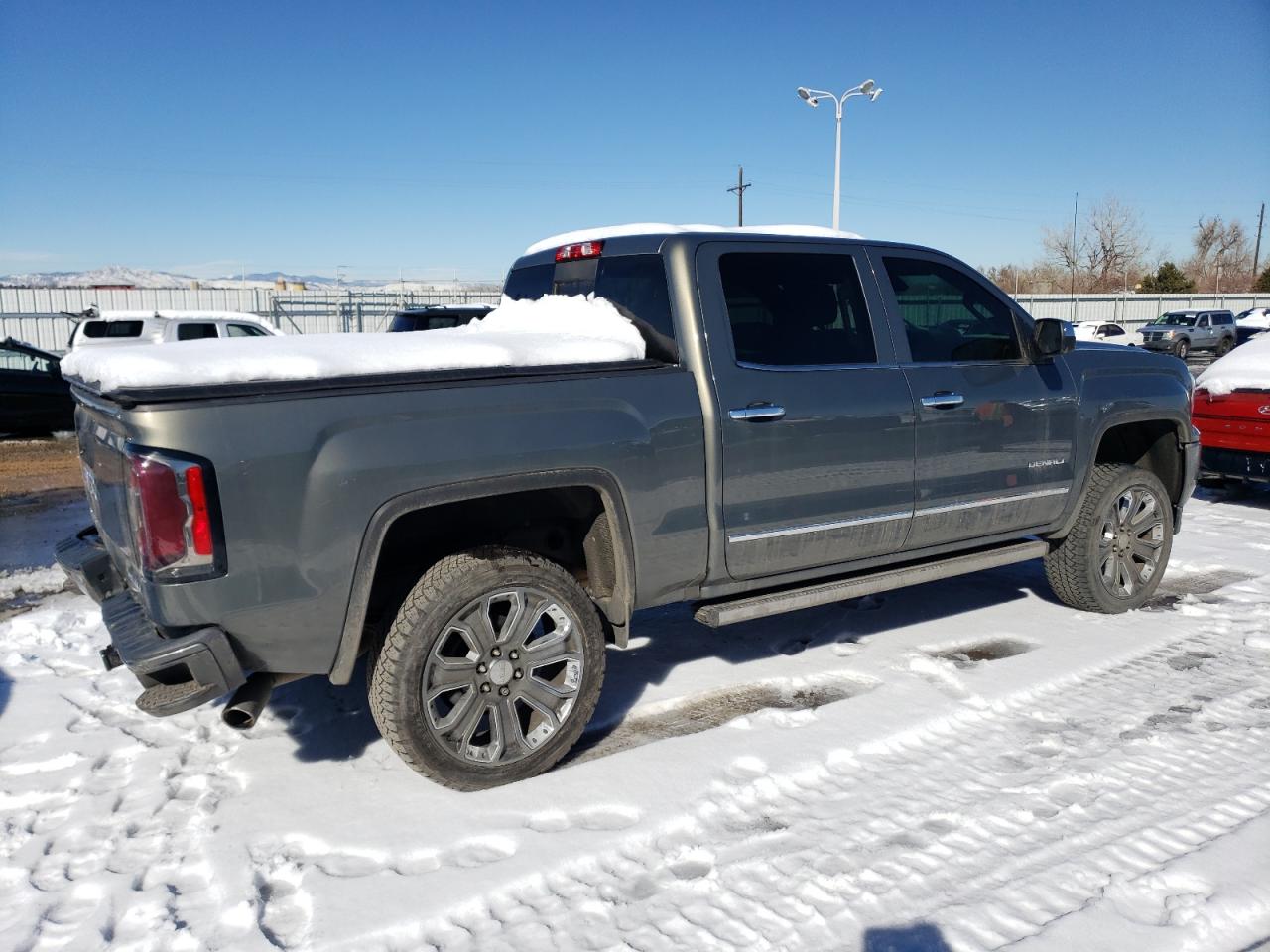 Photo 2 VIN: 3GTU2PEJ9JG500628 - GMC SIERRA 