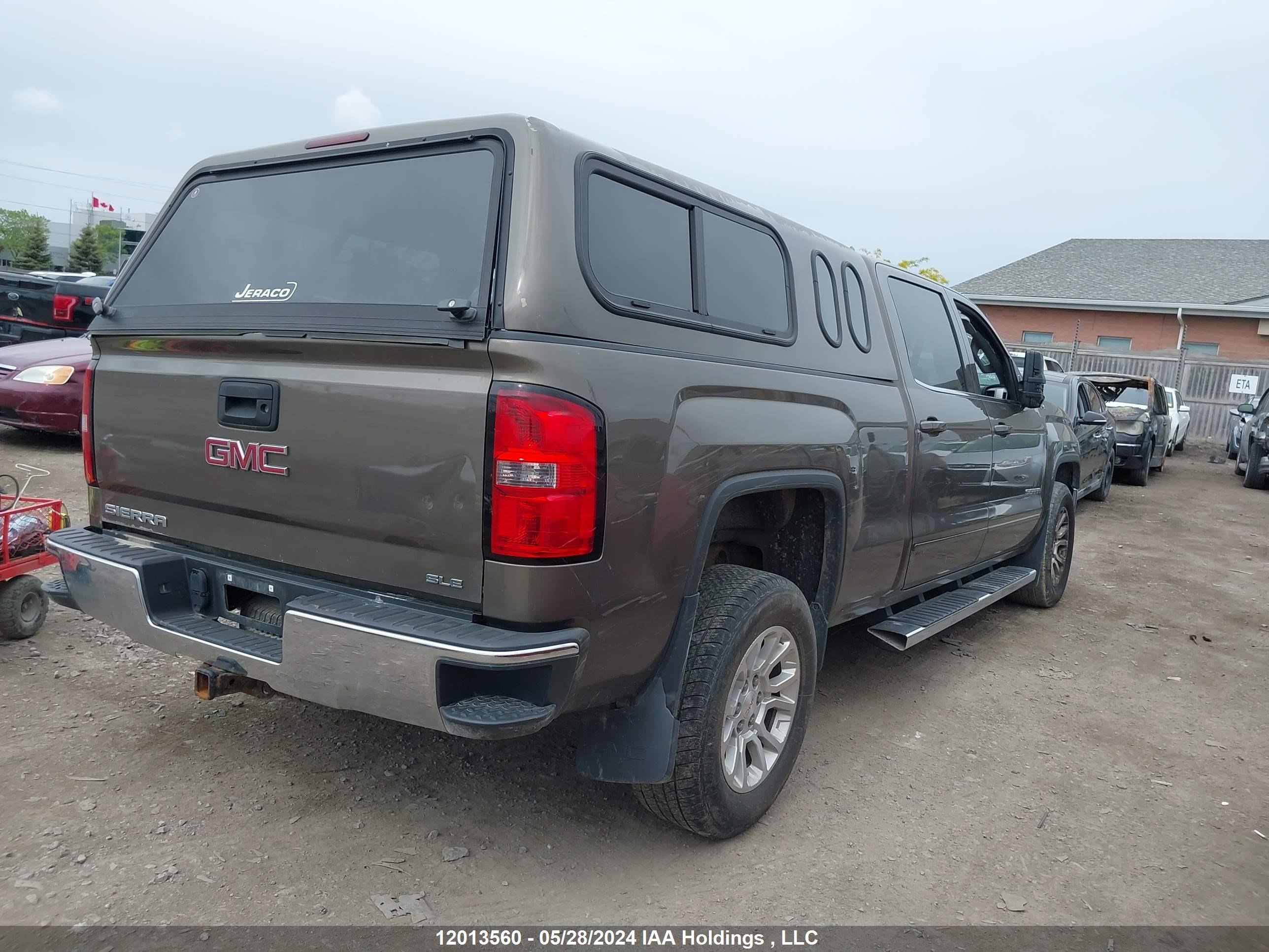 Photo 3 VIN: 3GTU2UEC0FG111786 - GMC SIERRA 