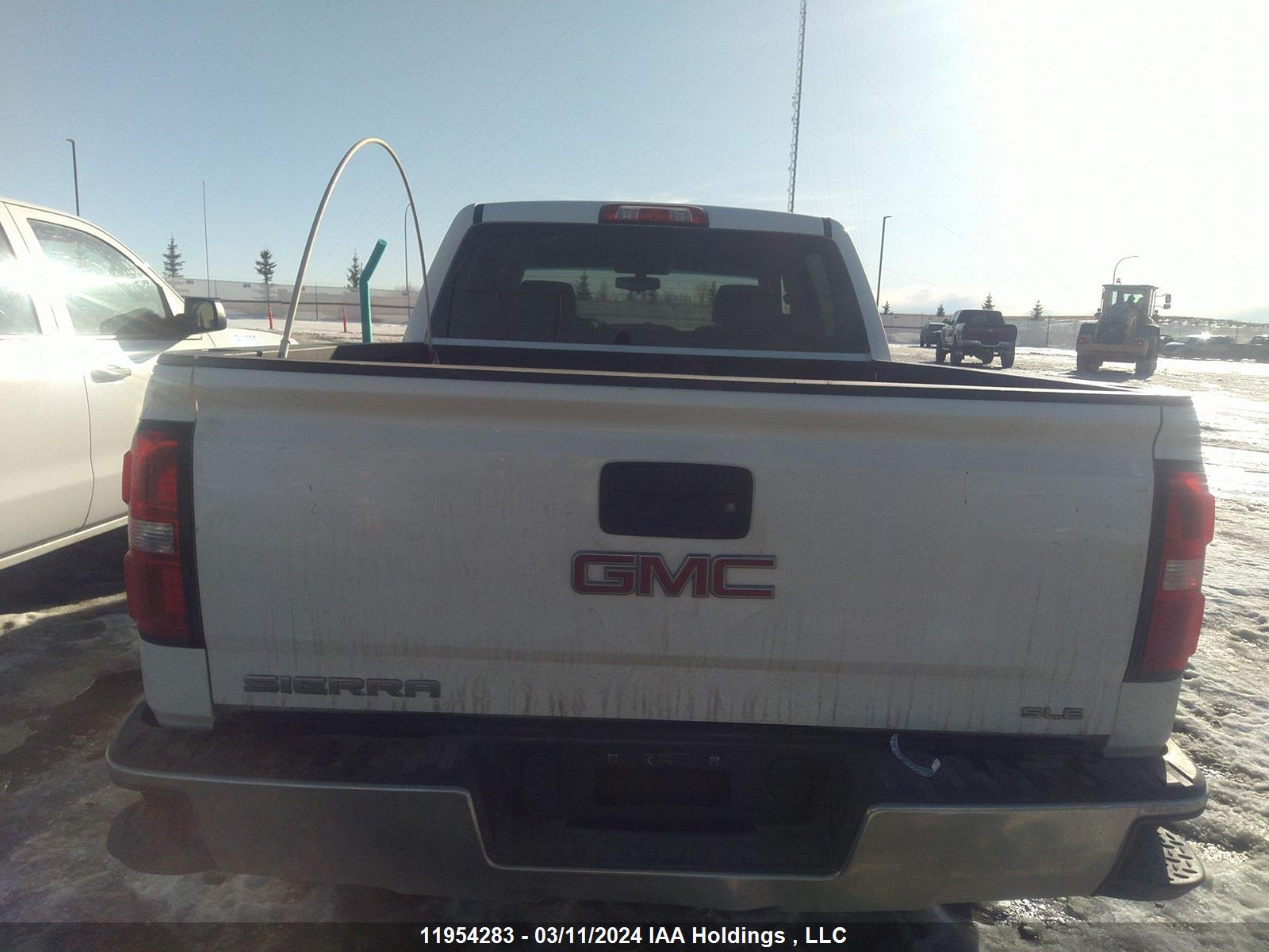 Photo 16 VIN: 3GTU2UEC4FG326362 - GMC SIERRA 