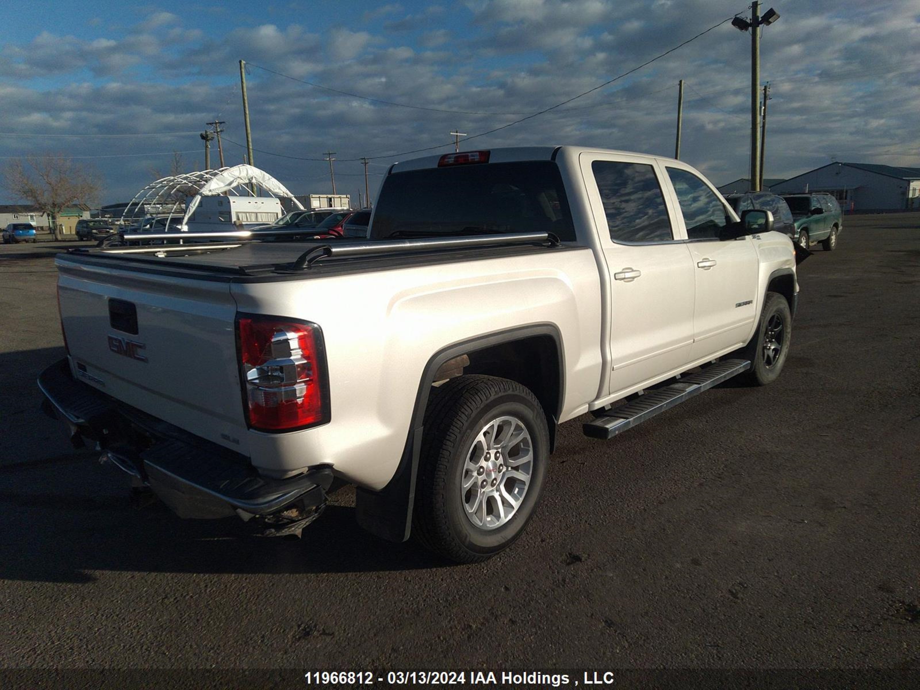 Photo 3 VIN: 3GTU2UEC7FG295852 - GMC SIERRA 