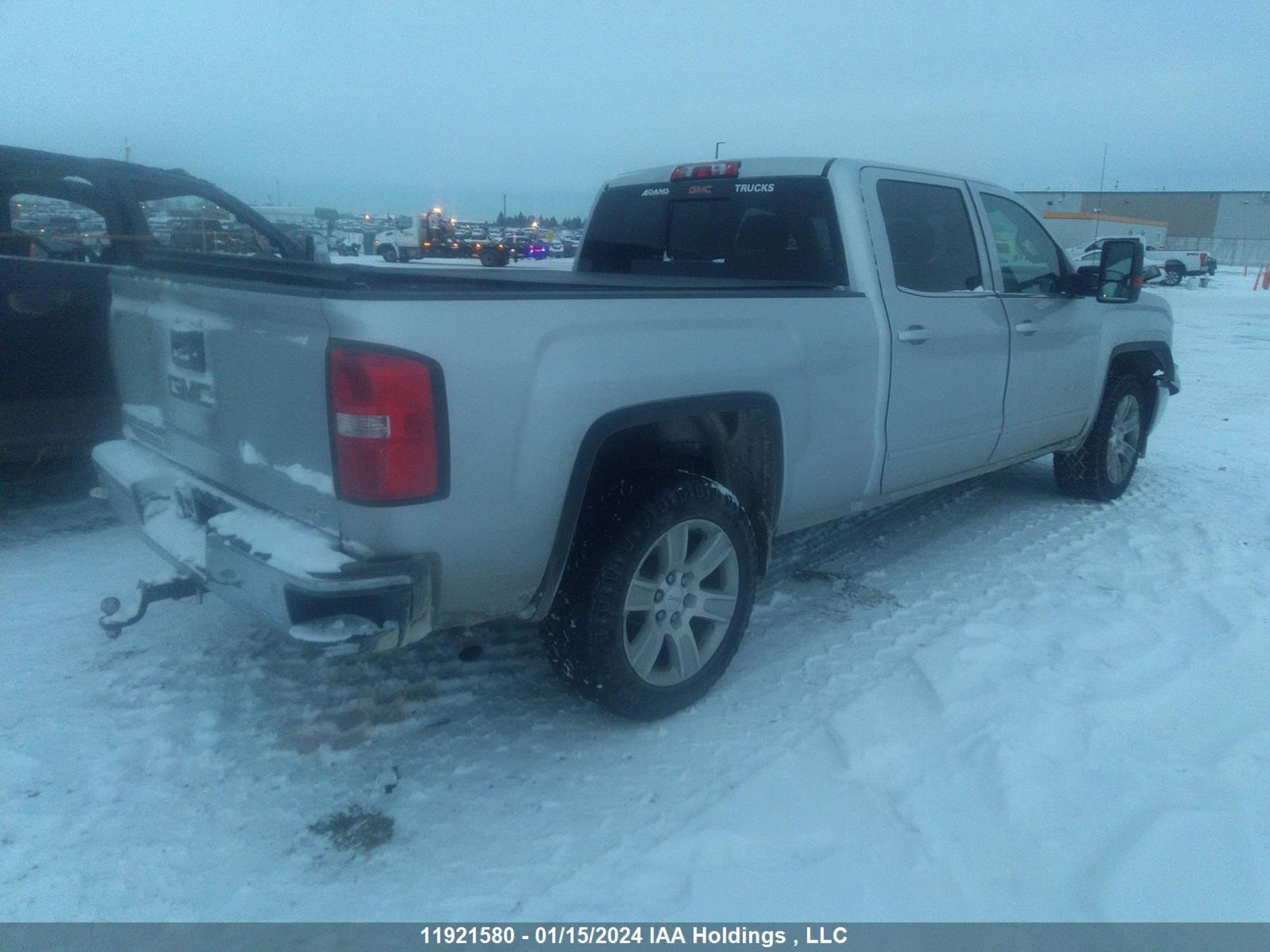 Photo 3 VIN: 3GTU2UEC9FG340564 - GMC SIERRA 