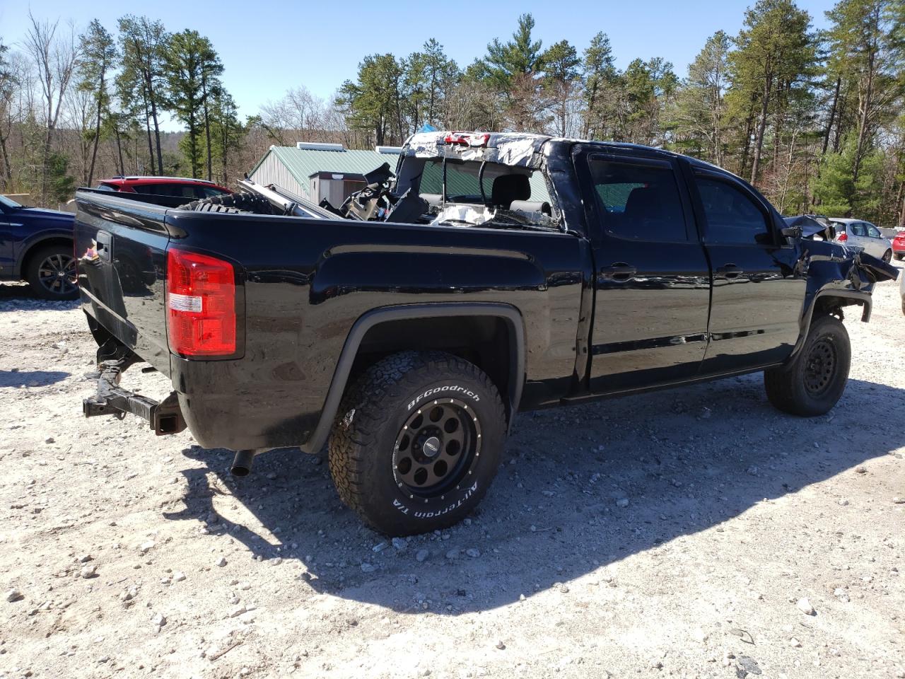 Photo 2 VIN: 3GTU2VEC2FG319755 - GMC SIERRA 