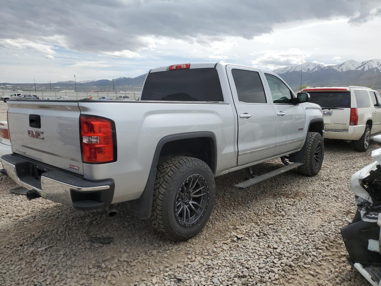 Photo 2 VIN: 3GTU2VEC4EG457537 - GMC SIERRA 