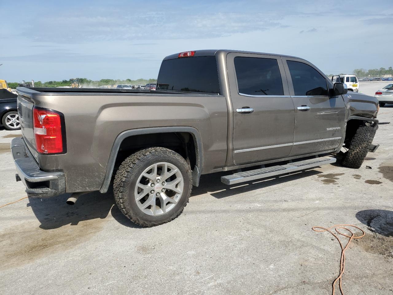 Photo 2 VIN: 3GTU2VEC5FG442644 - GMC SIERRA 