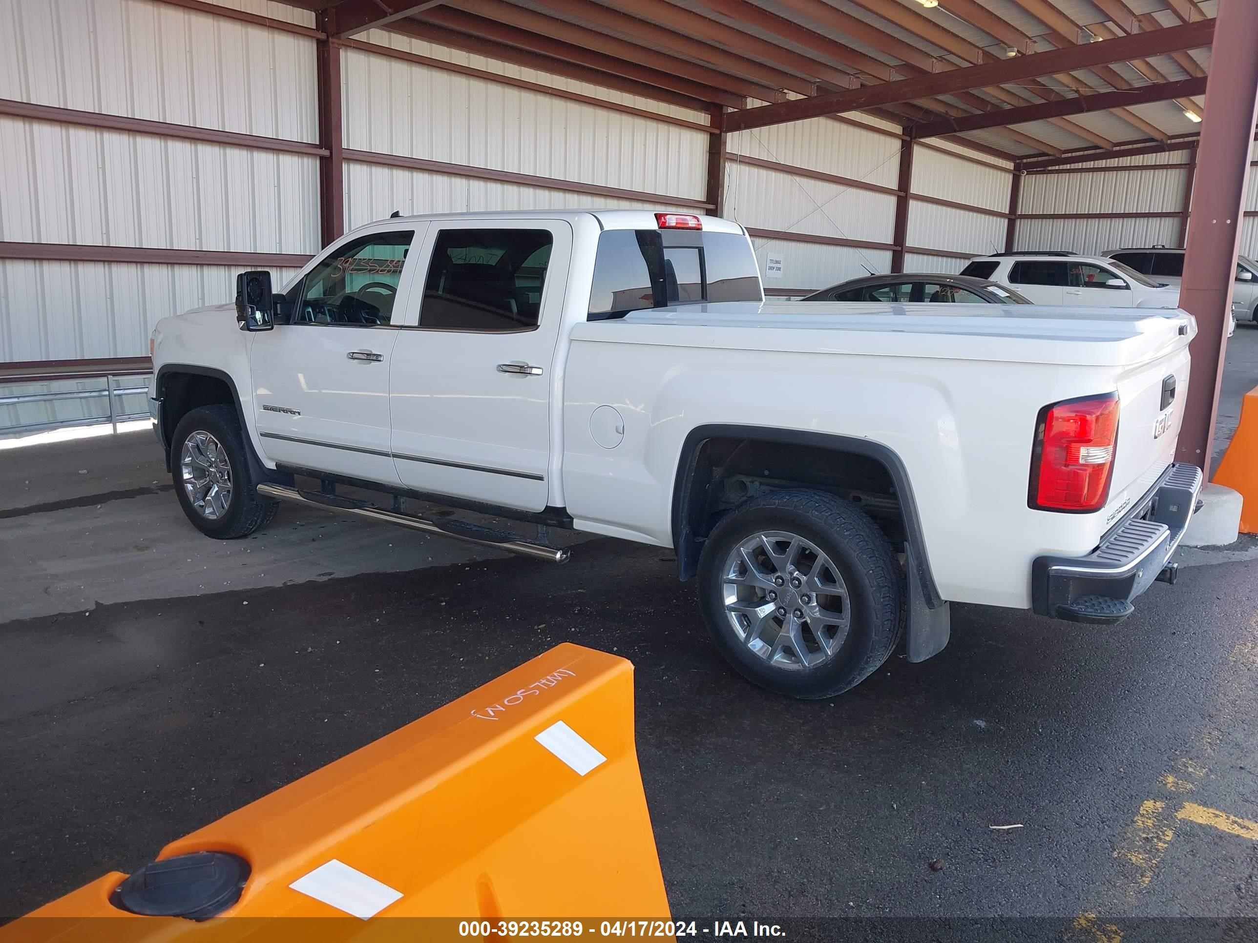 Photo 2 VIN: 3GTU2VEC6EG160611 - GMC SIERRA 