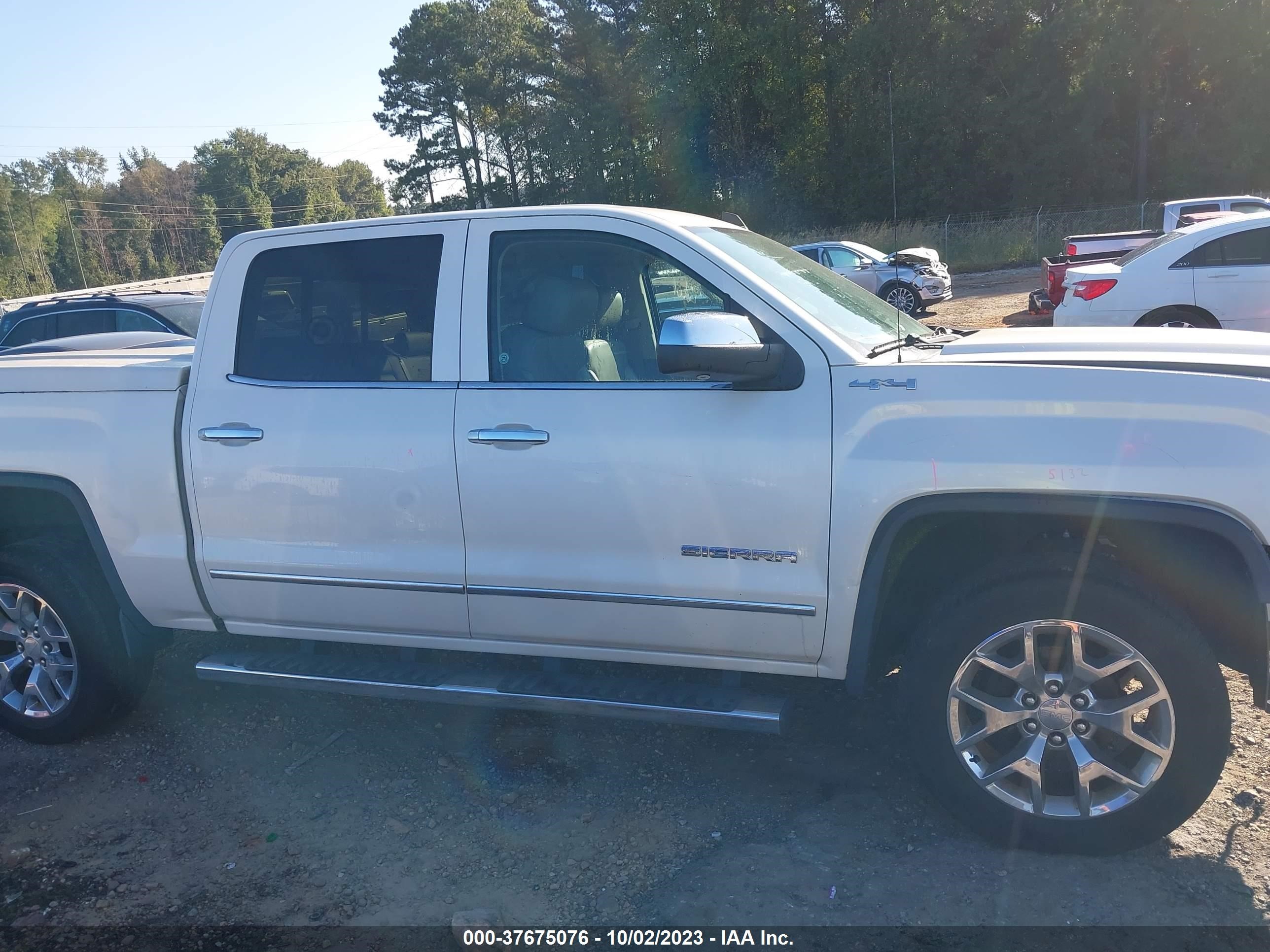 Photo 13 VIN: 3GTU2VEC6FG133796 - GMC SIERRA 