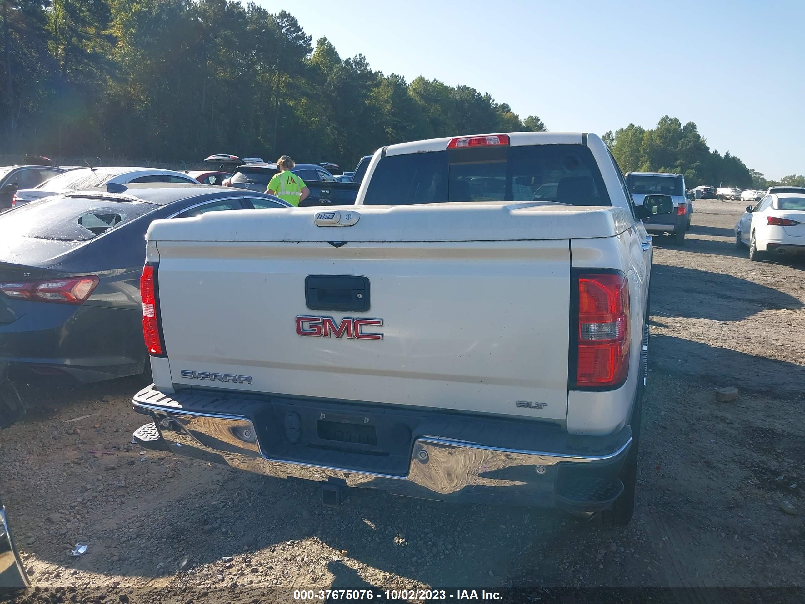 Photo 16 VIN: 3GTU2VEC6FG133796 - GMC SIERRA 