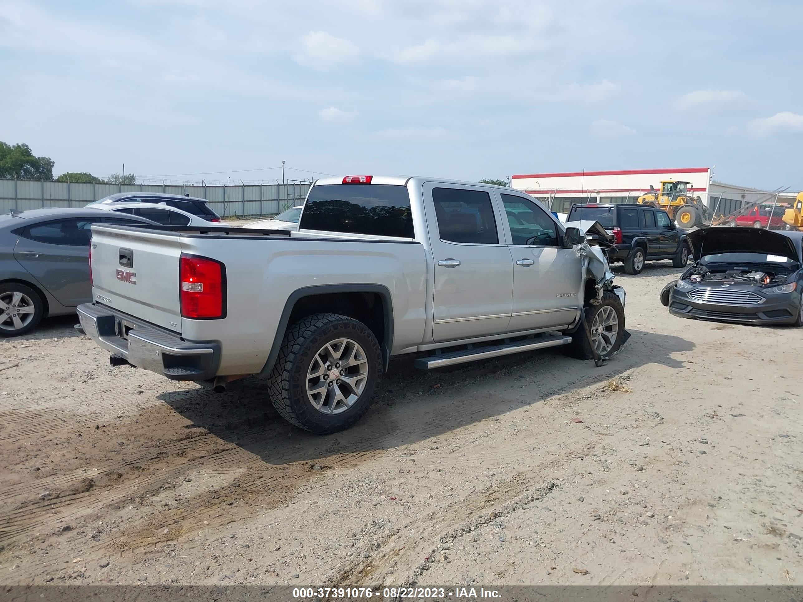 Photo 3 VIN: 3GTU2VEC8FG478652 - GMC SIERRA 