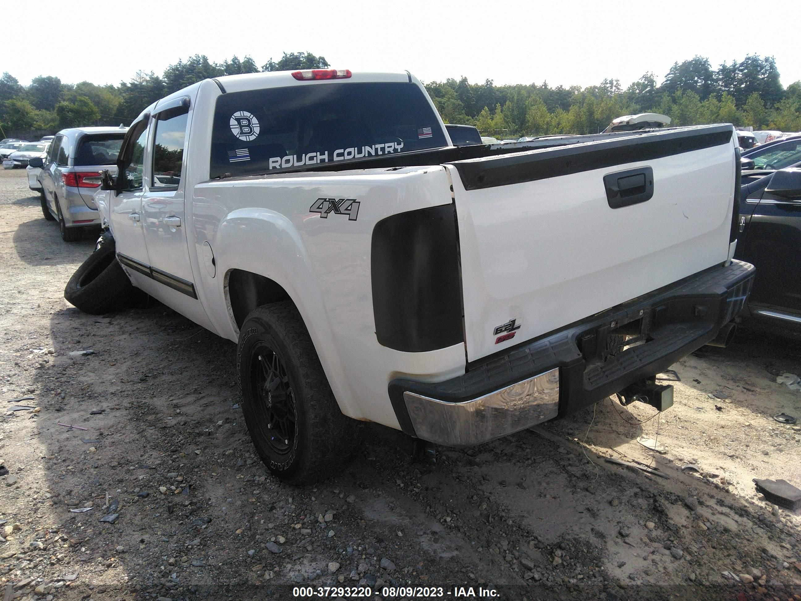 Photo 2 VIN: 3GTU2WE2XBG237943 - GMC SIERRA 