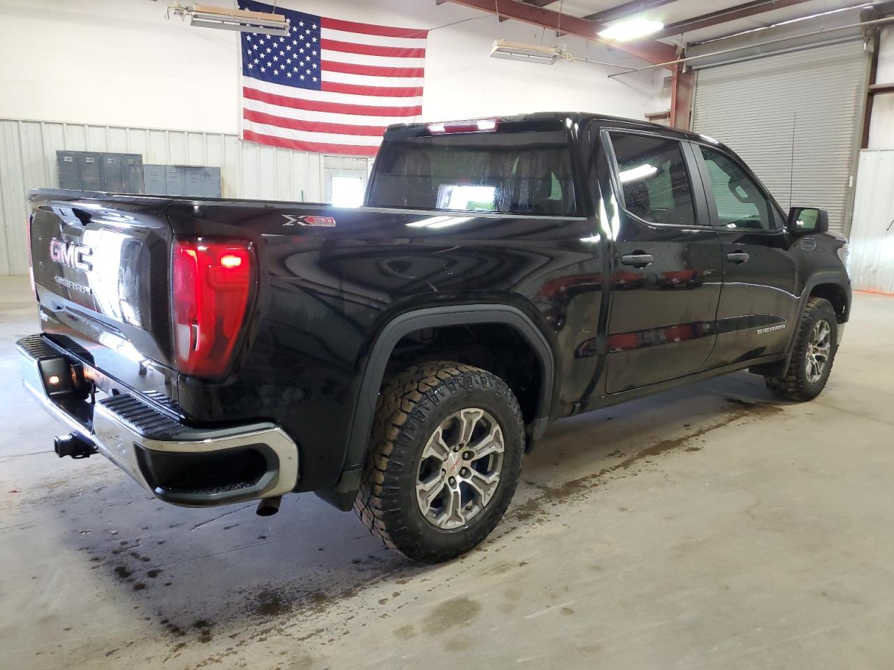 Photo 2 VIN: 3GTU9AED3NG208188 - GMC SIERRA 