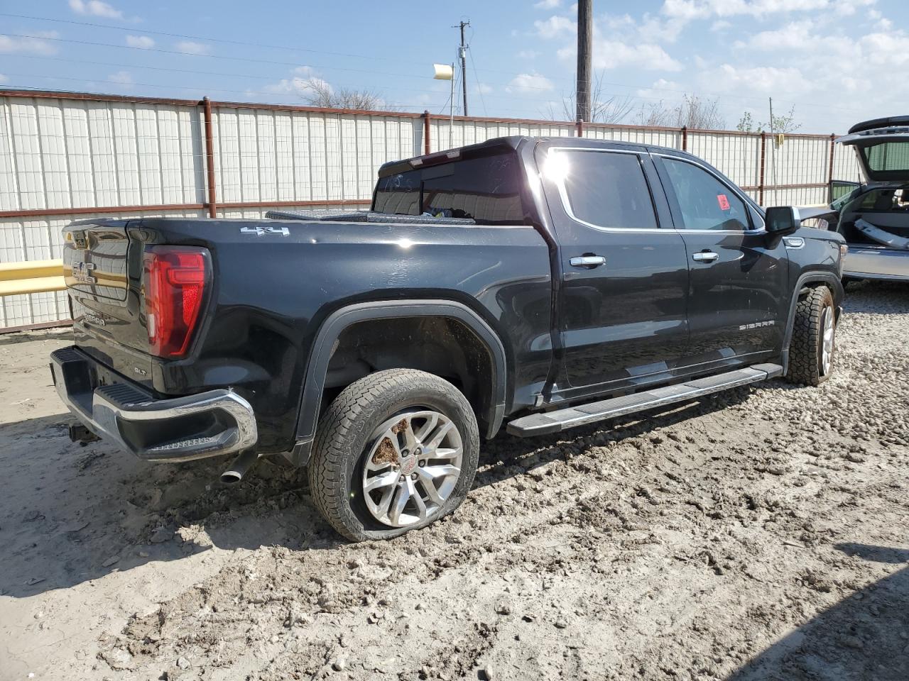 Photo 2 VIN: 3GTU9DED2MG180934 - GMC SIERRA 